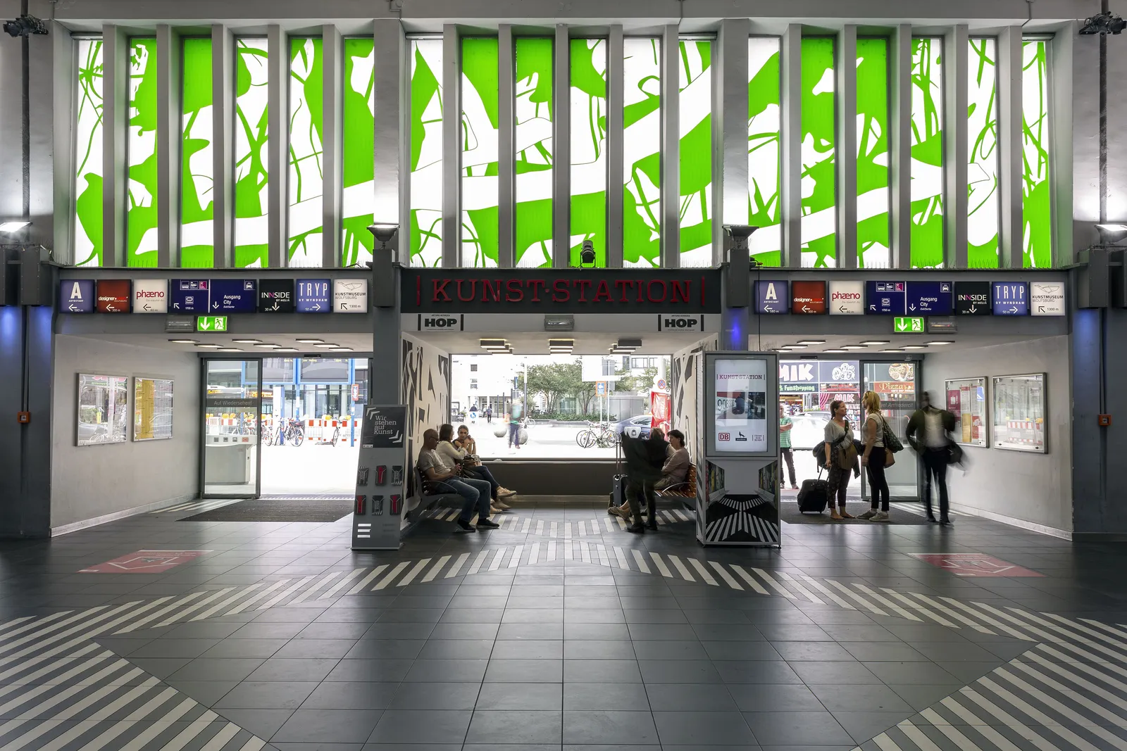Arturo Herrera, Hop, Kunst-Station at Hauptbanhof Wolfsburg, Germany, 2018