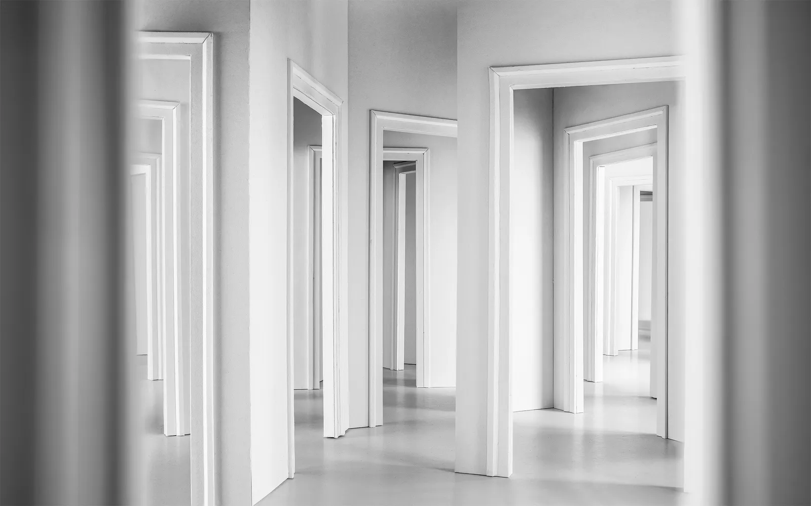 Linet Sánchez Gutiérrez, UNTITLED (DOOR), 2018