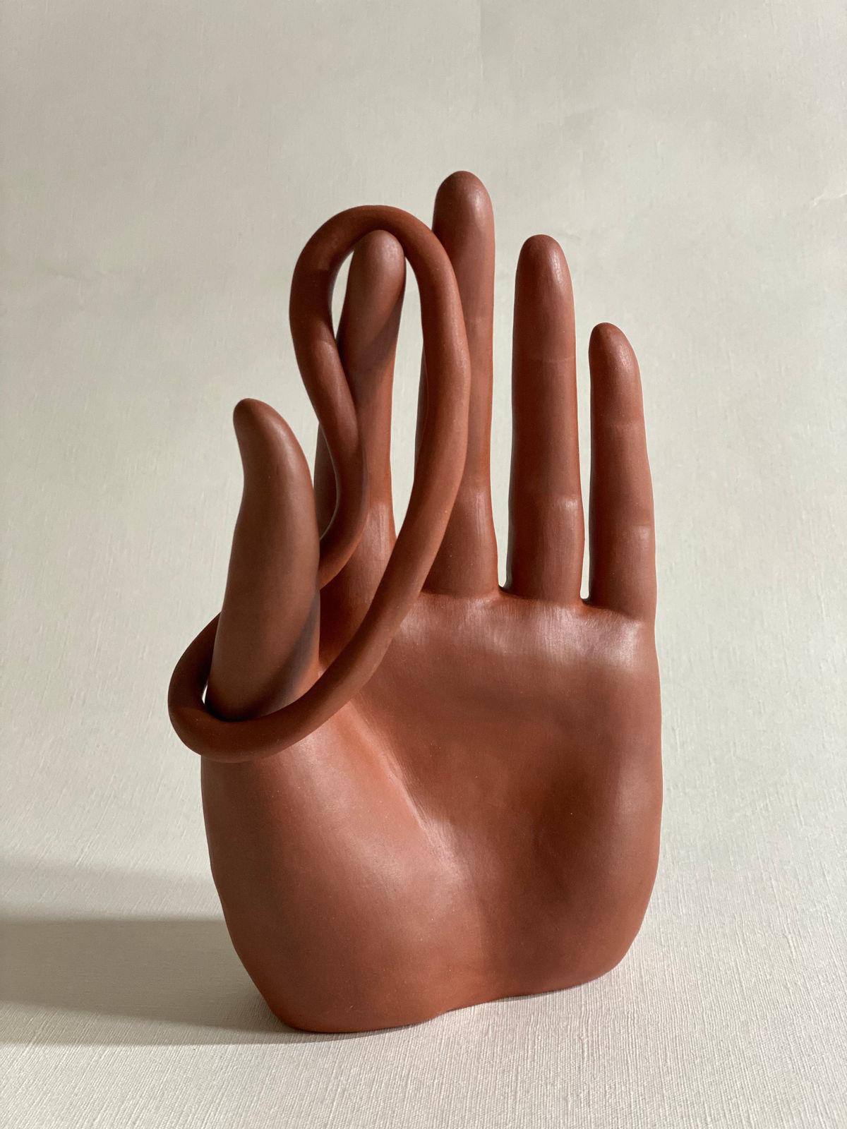 Elsa Mora, LEFT HAND DOING THE RIGHT THING, 2023