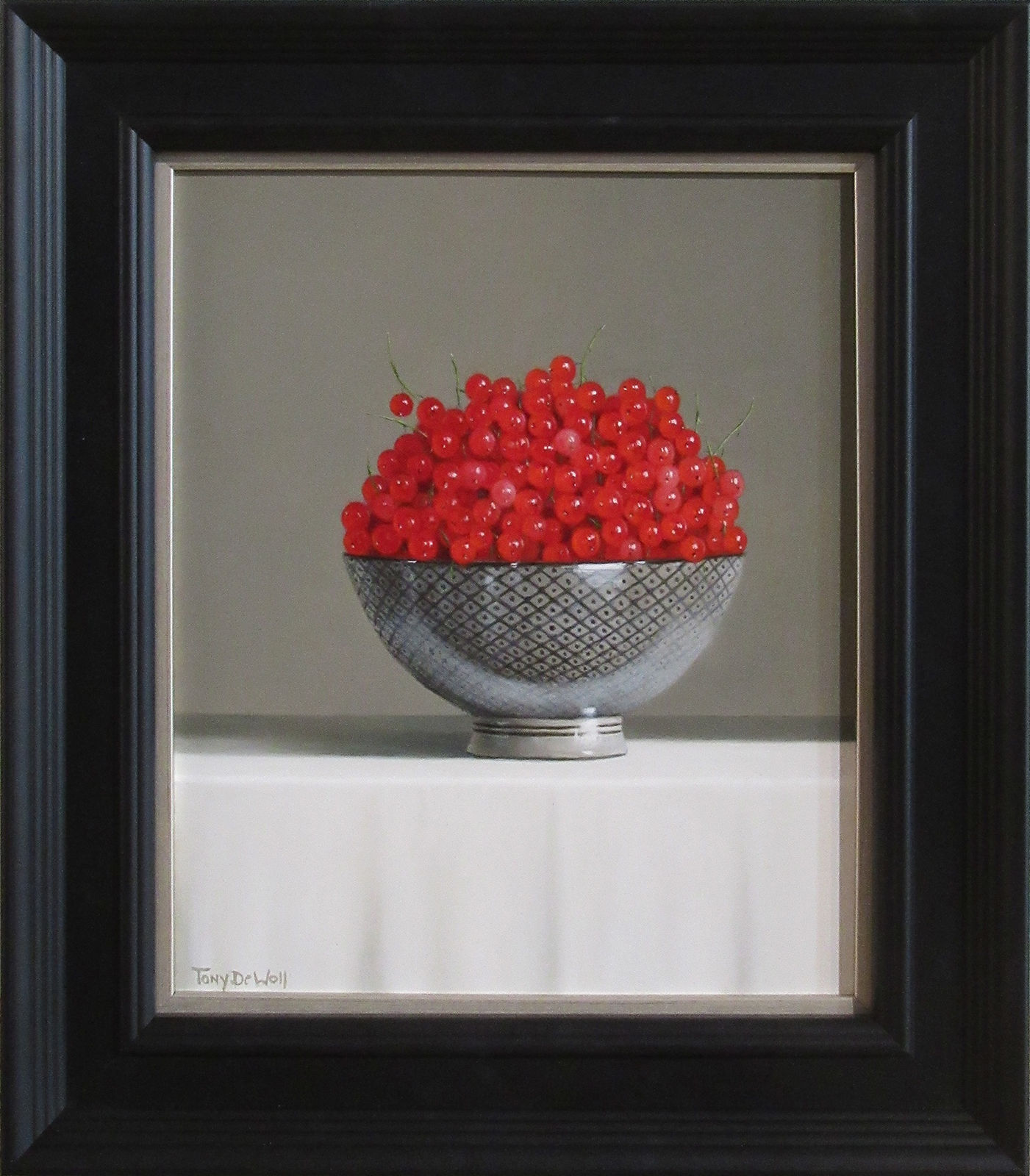 Tony de Wolf, Redcurrants in a Bowl