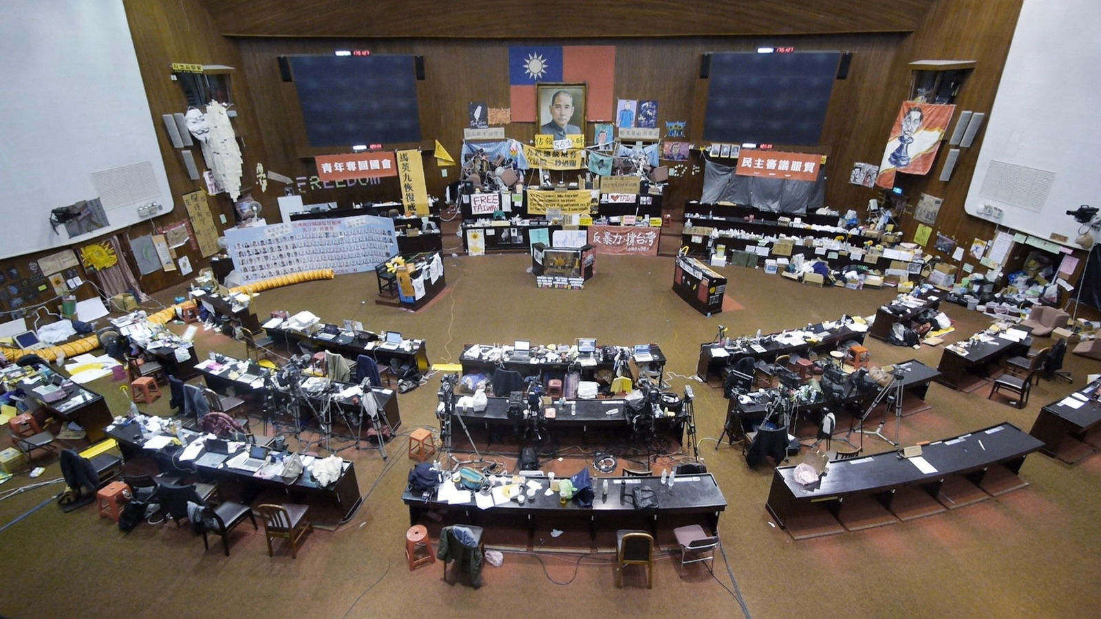 袁廣鳴 Yuan Goang-ming, 佔領第 561 小時, 2014