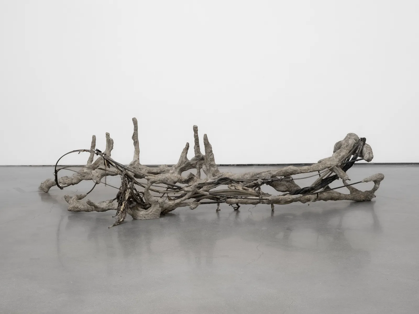 Mire Lee (b. 1988), Look, I'm a fountain of filth raving mad with love; tunnel sculpture II, 2022