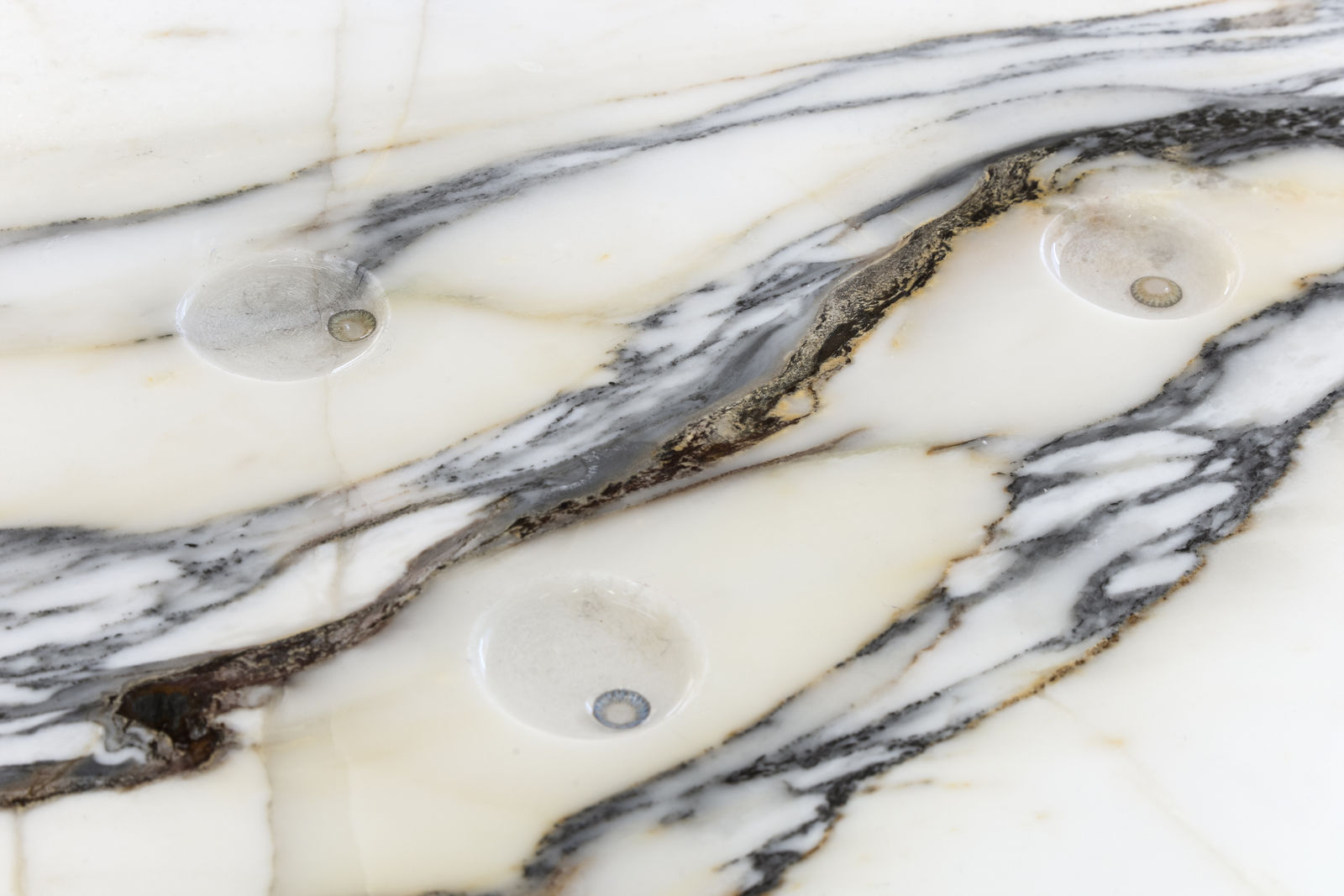 Tania Pérez Córdova (b. 1979), Tu, yo, nosotrxs, ustedes, ellxs (You, Me, Us, You, Them), 2022