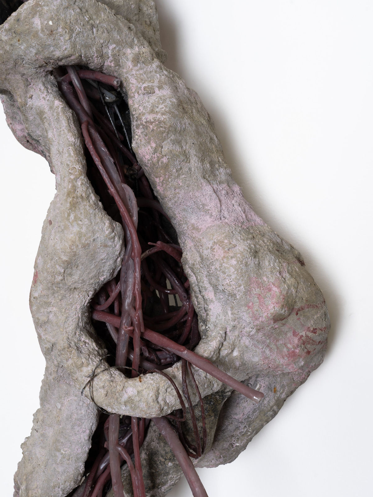 Mire Lee, Endless House: Holes and Drips (Sculpture #3), 2022