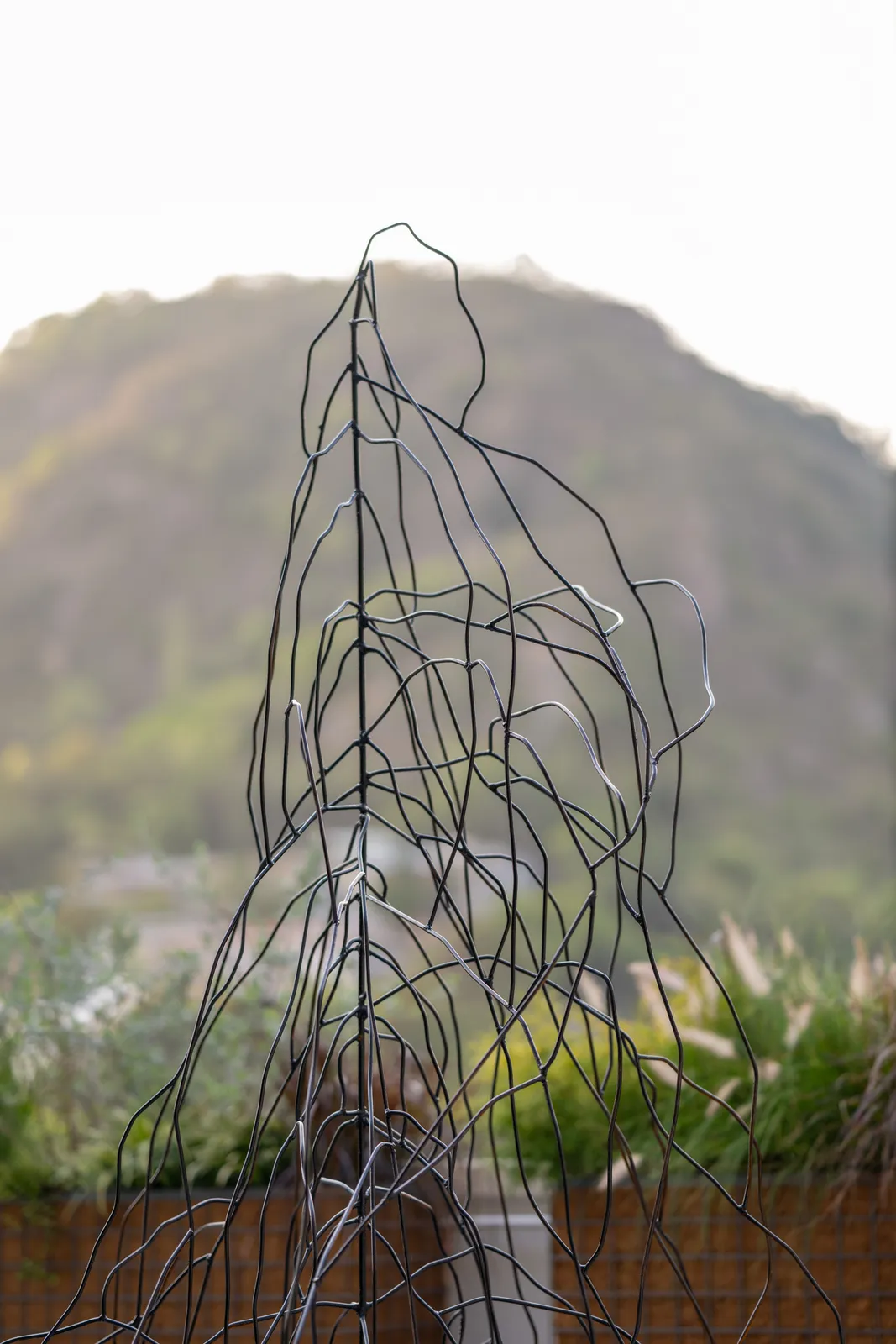 何兆基 HO Siu Kee, 槓起一座山 — 不能承受的輕 A Lever Long Enough to Uplift a Mountain - The Unbearable Lightness, 2025