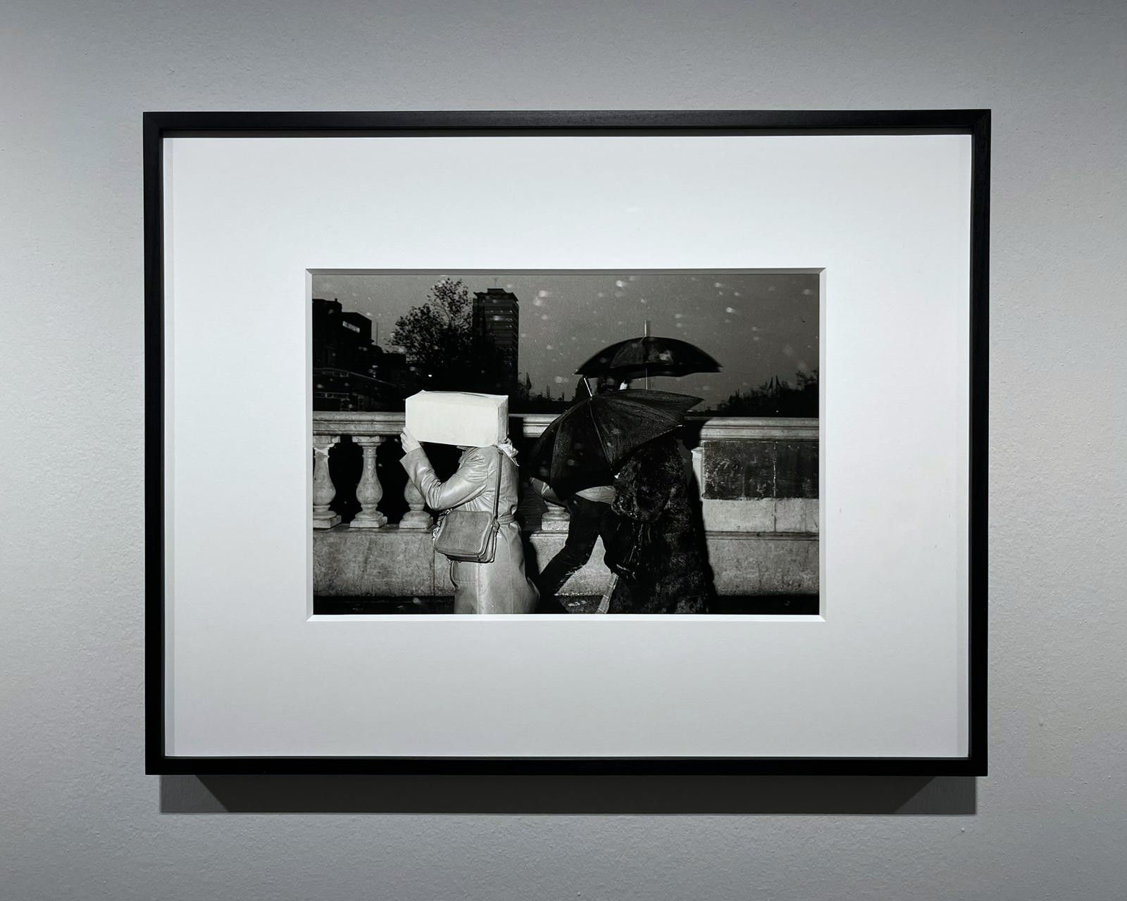 Martin Parr, O'Connell Bridge, Dublin, Ireland, 1981