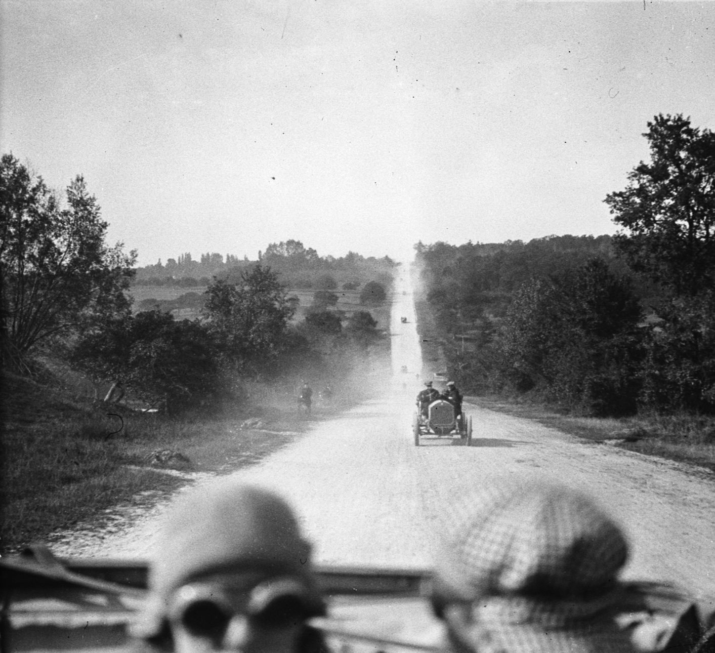 Jacques-Henri Lartigue, Route de Gaillon, 1912