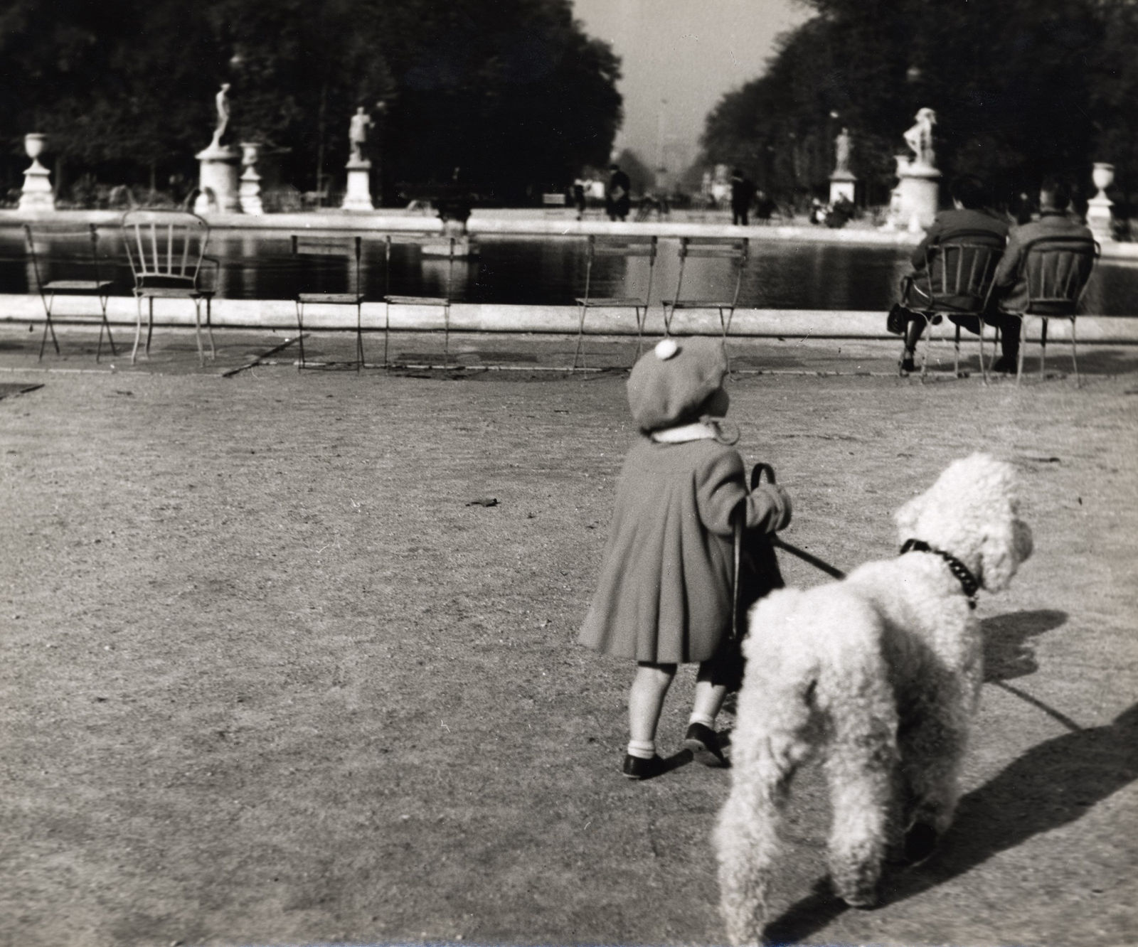 Dorothy Bohm, Jardin des Tuileries, Paris, 1953