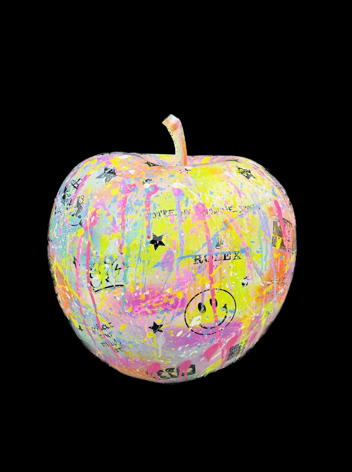 Kirstie Paints, Large Graffiti Apple, Colour, Spray Paint, Artist, Turner Art Perspective, Essex, Chelmsford Art Gallery