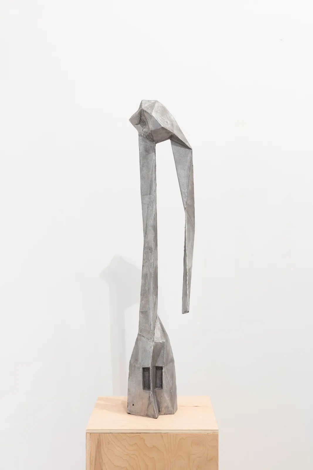 Roberto Visani, helmet with asymmetric braid, 2022