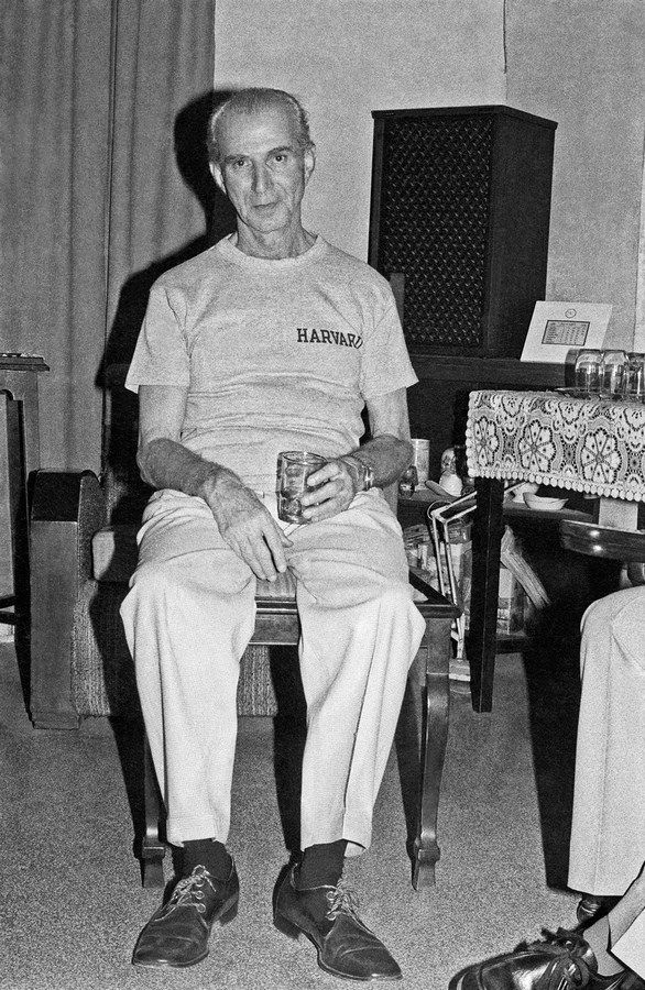 Sooni Taraporevala, Maneck Kaka in a Harvard T-shirt, Cozy Building , Bombay, 1977