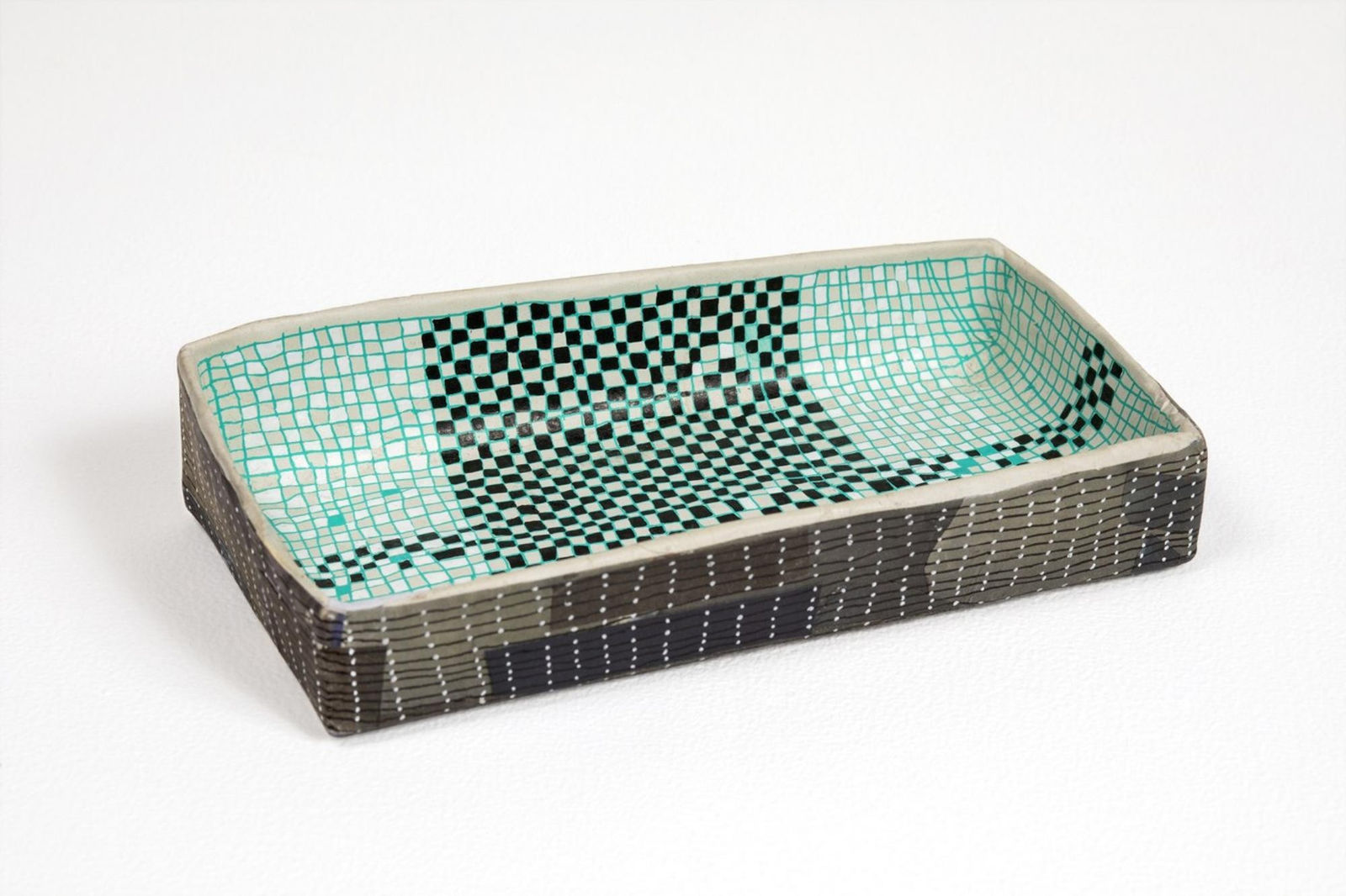 Renuka Rajiv, Swiss Trash failed illusion, 2017