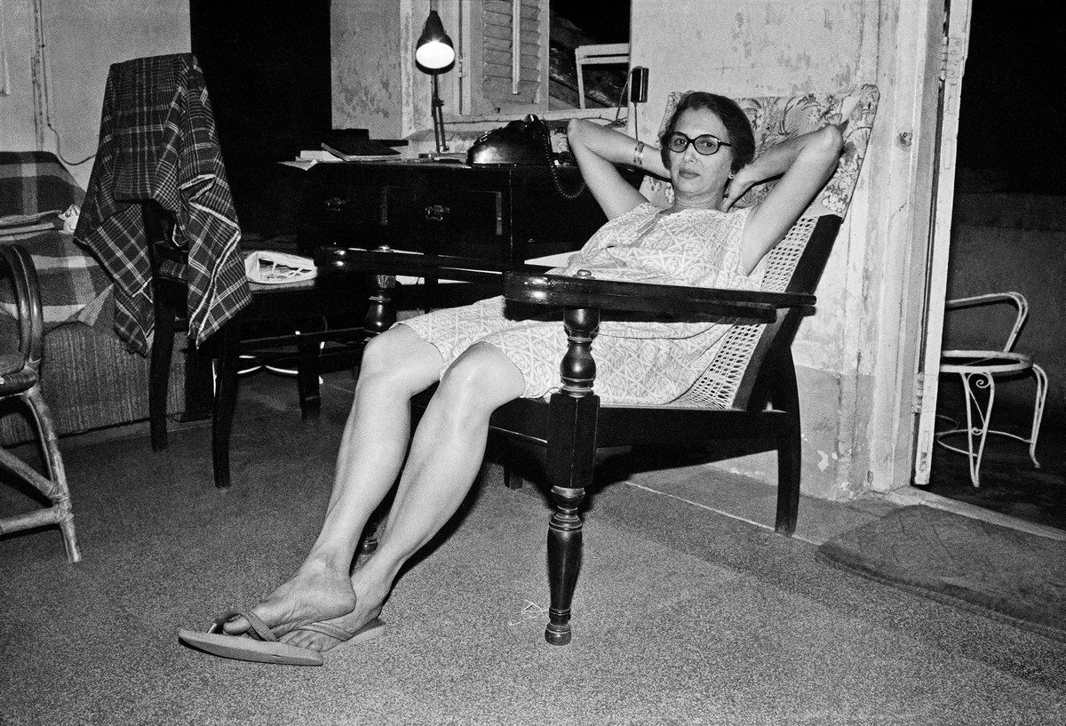 Sooni Taraporevala, Freny at home, Cozy Building Bombay, 1980