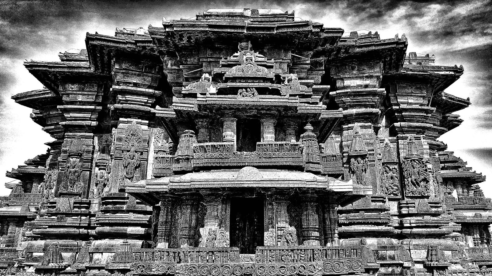 William Dalrymple, Belur, 2021