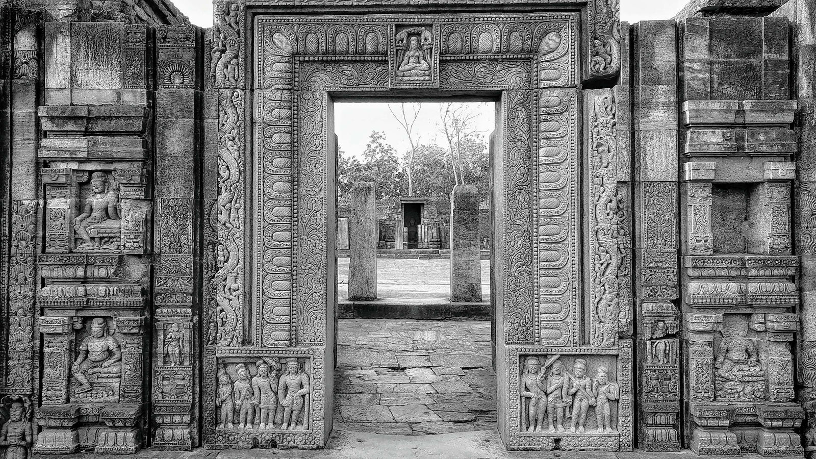 William Dalrymple, Ratnagiri Doorway, 2021
