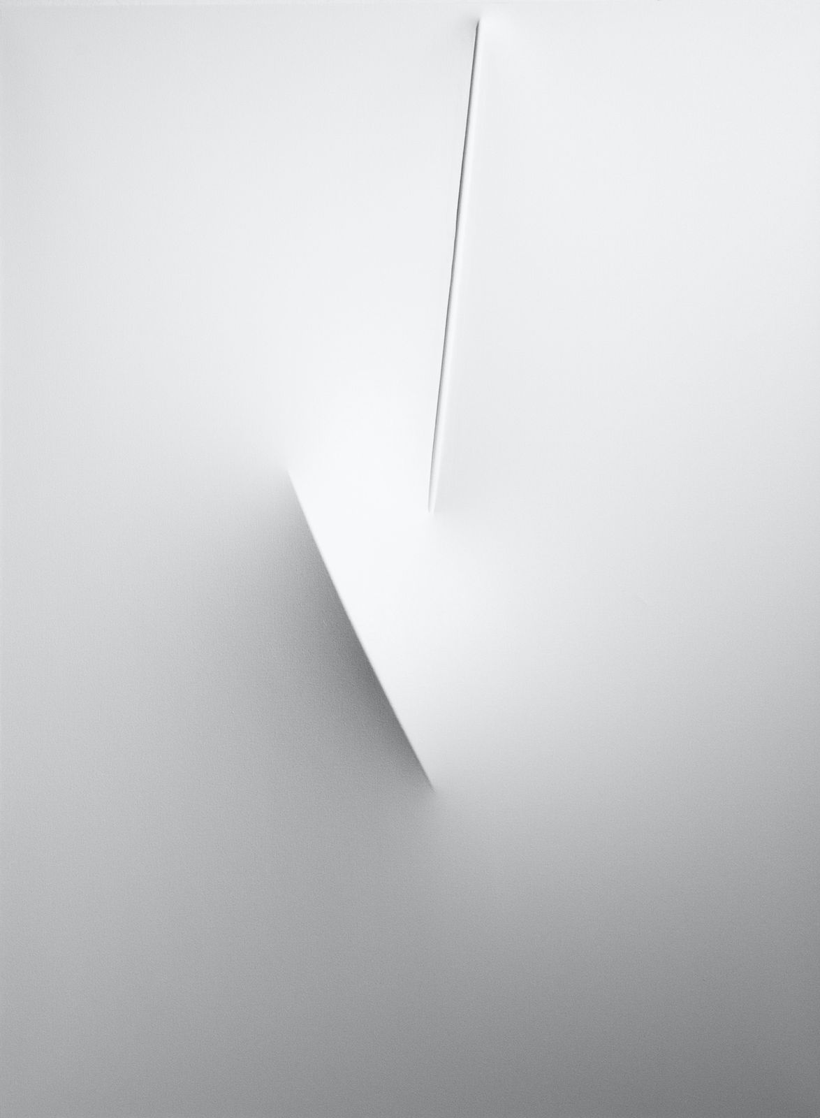 Agostino Bonalumi, Untitled (Bianco), 2011