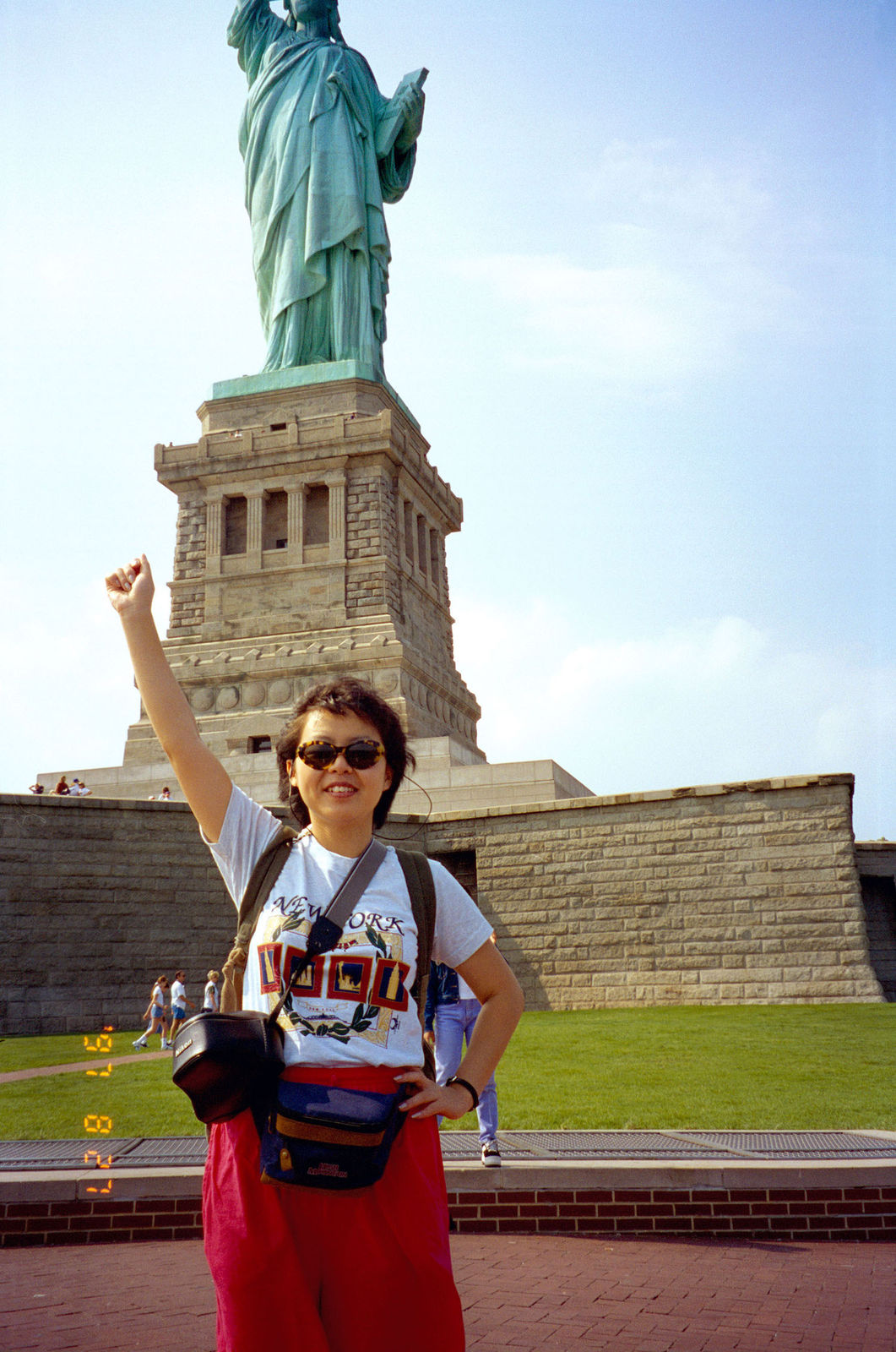 Nikki S. Lee, The Tourist Project (13), 1997