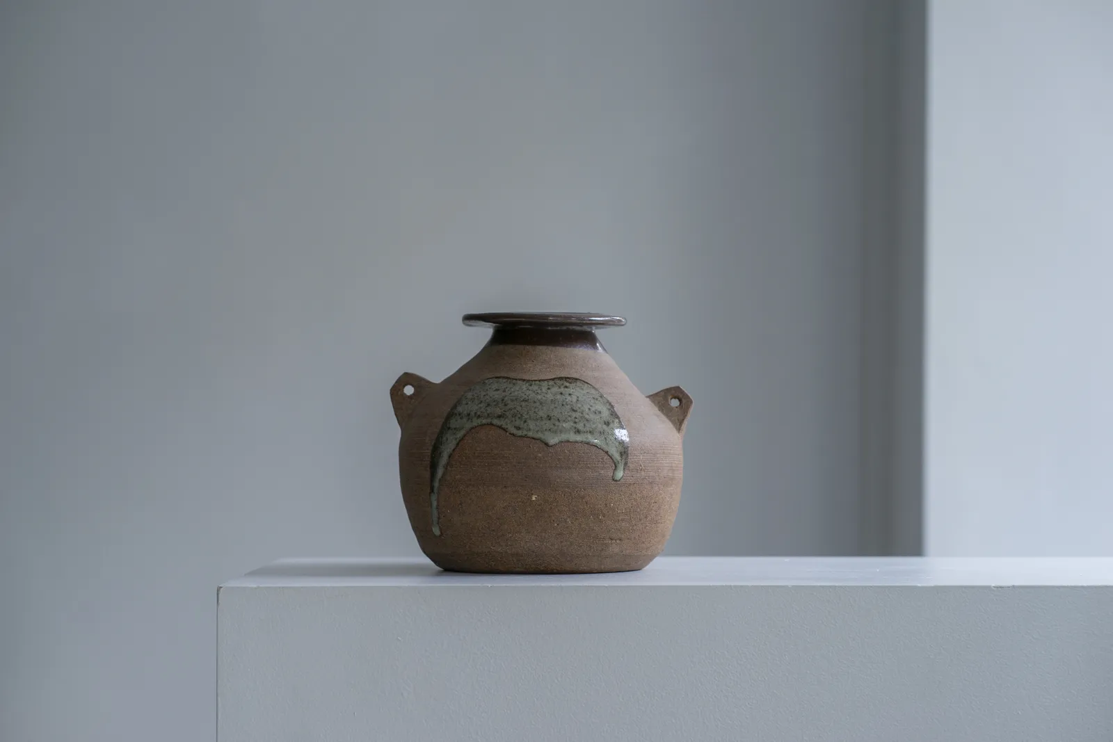 Janet Leach, Vase with Lugs