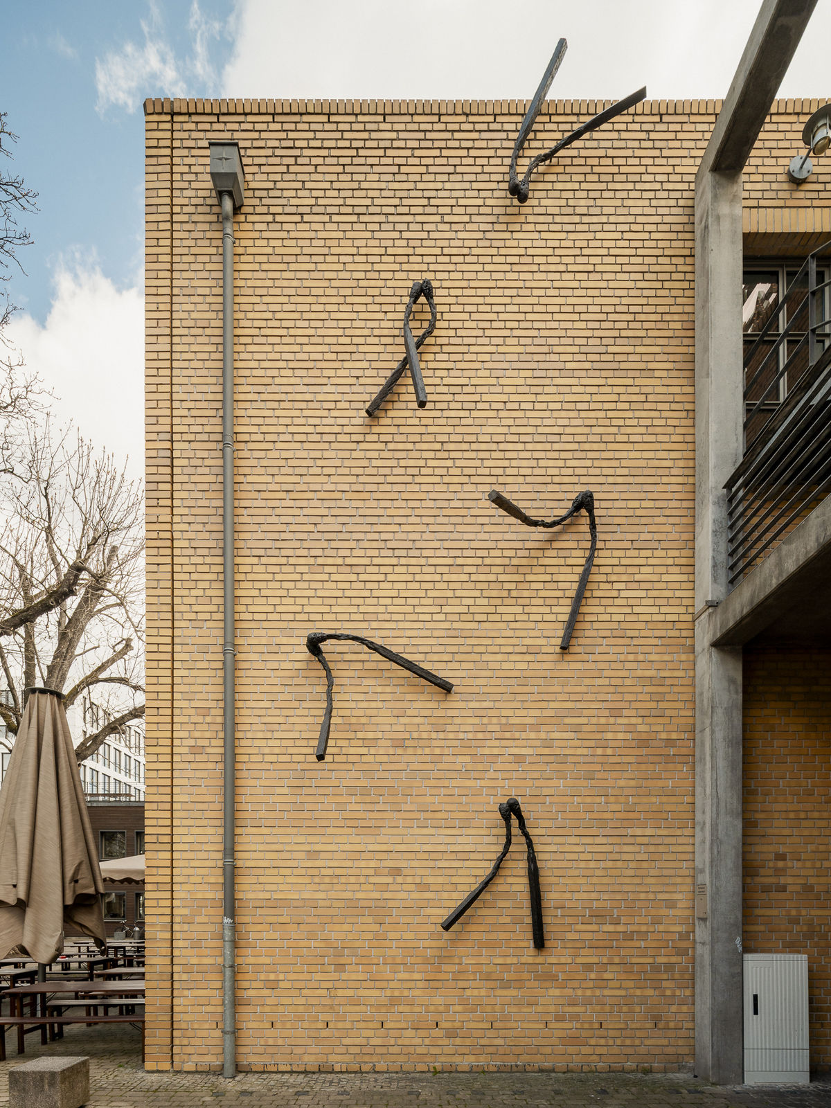 Thomas Wachholz, Installation view: Hanauer Strasse, Frankfurt, DE, 2025