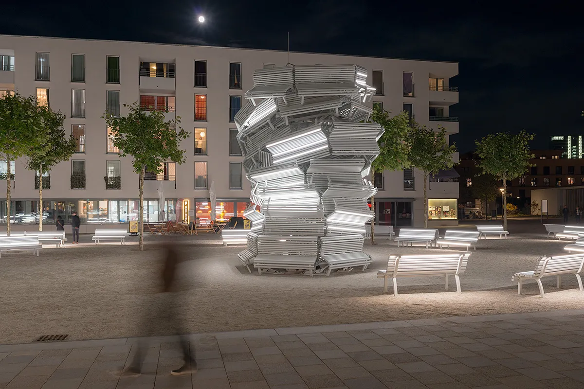 Olaf Metzel, Bauhausplatz mit Brunnenkunstwerk, 2018
