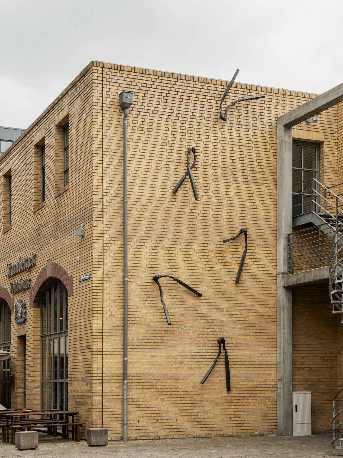 Thomas Wachholz, Installation view: Hanauer Strasse, Frankfurt, DE, 2025