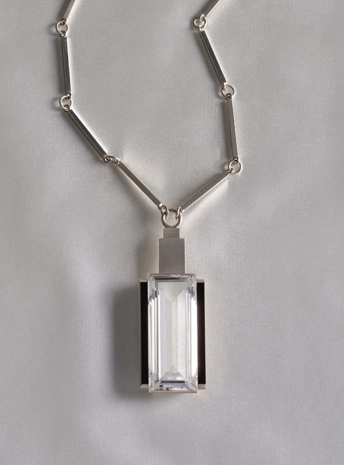 Wiwen Nilsson, Necklace