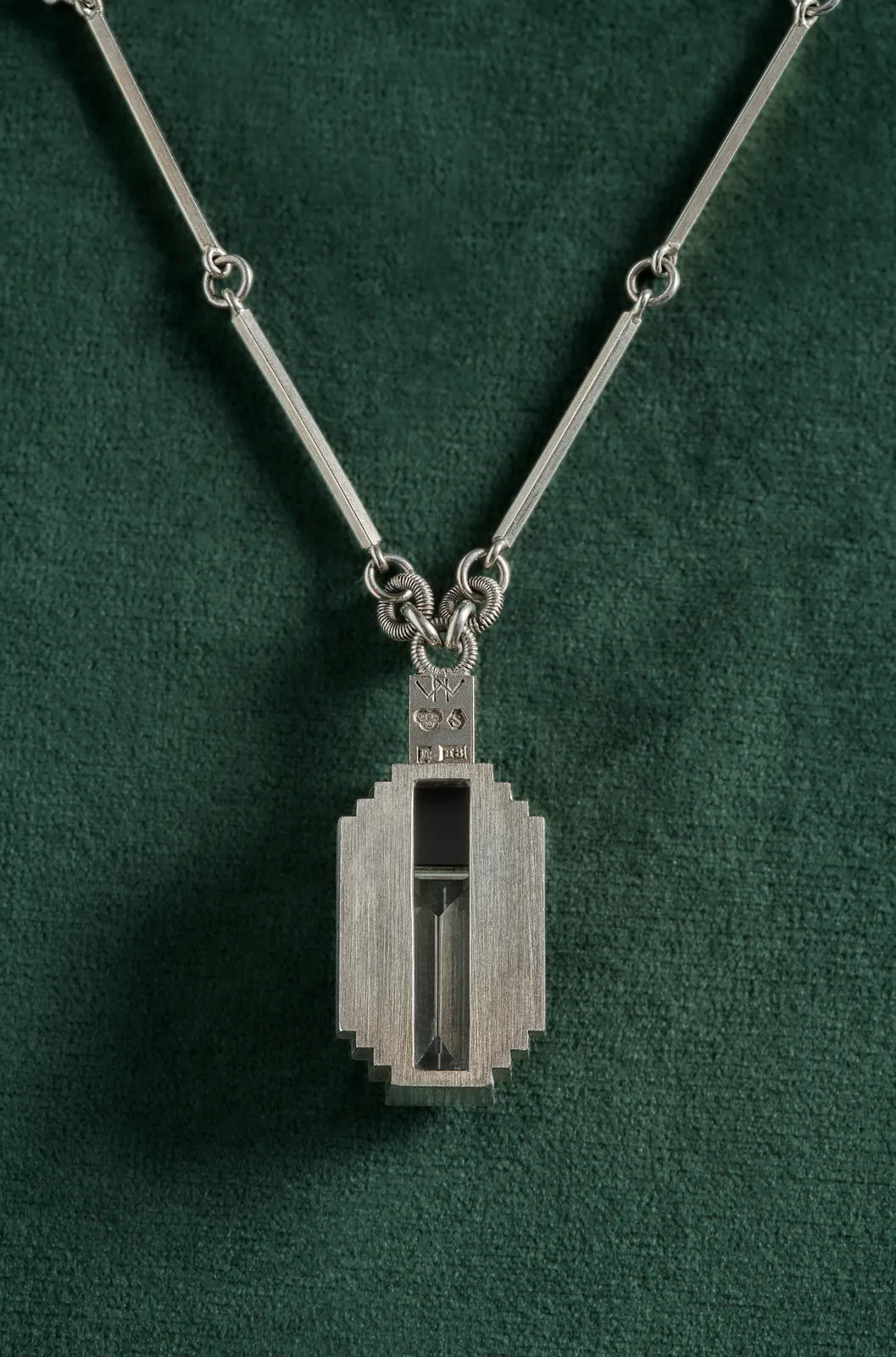 Wiwen Nilsson, Necklace