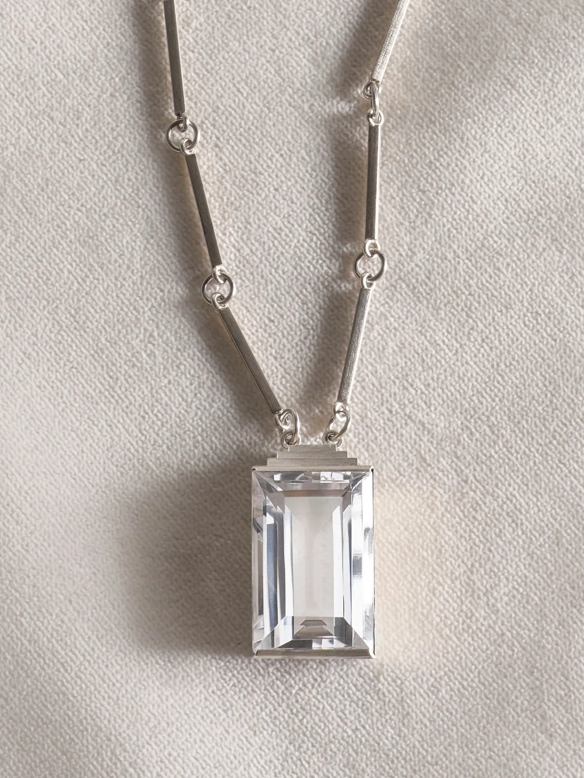 Wiwen Nilsson, Necklace