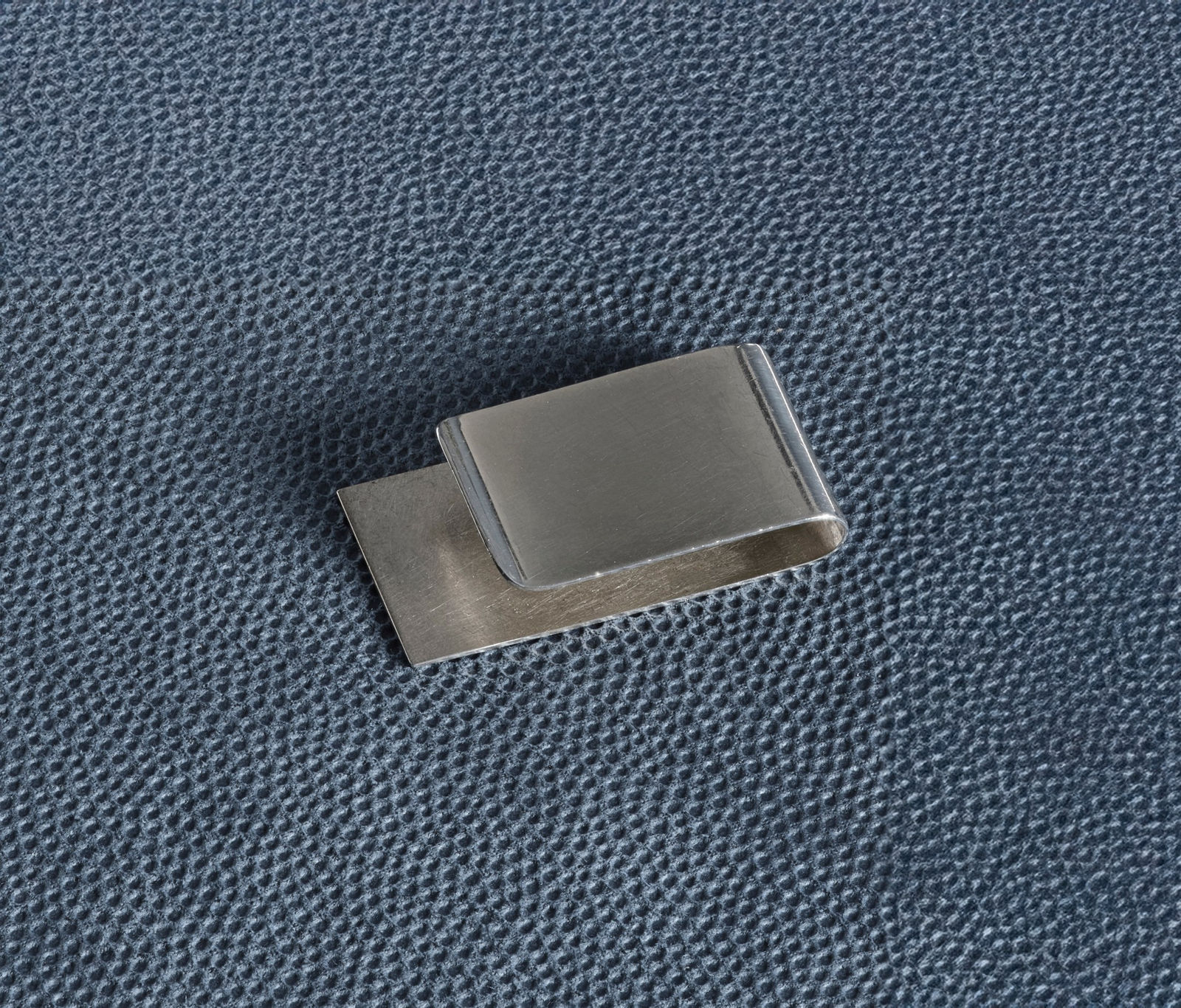 Wiwen Nilsson, Money clip holder