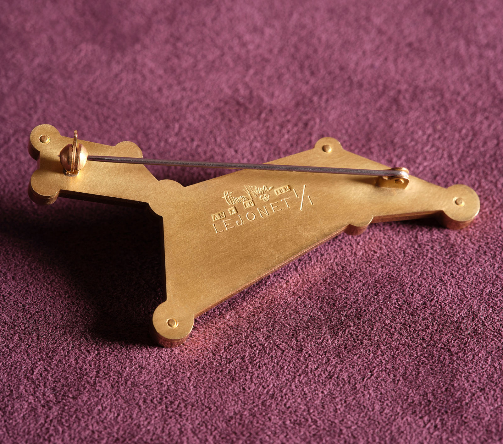 Wiwen Nilsson, Brooch