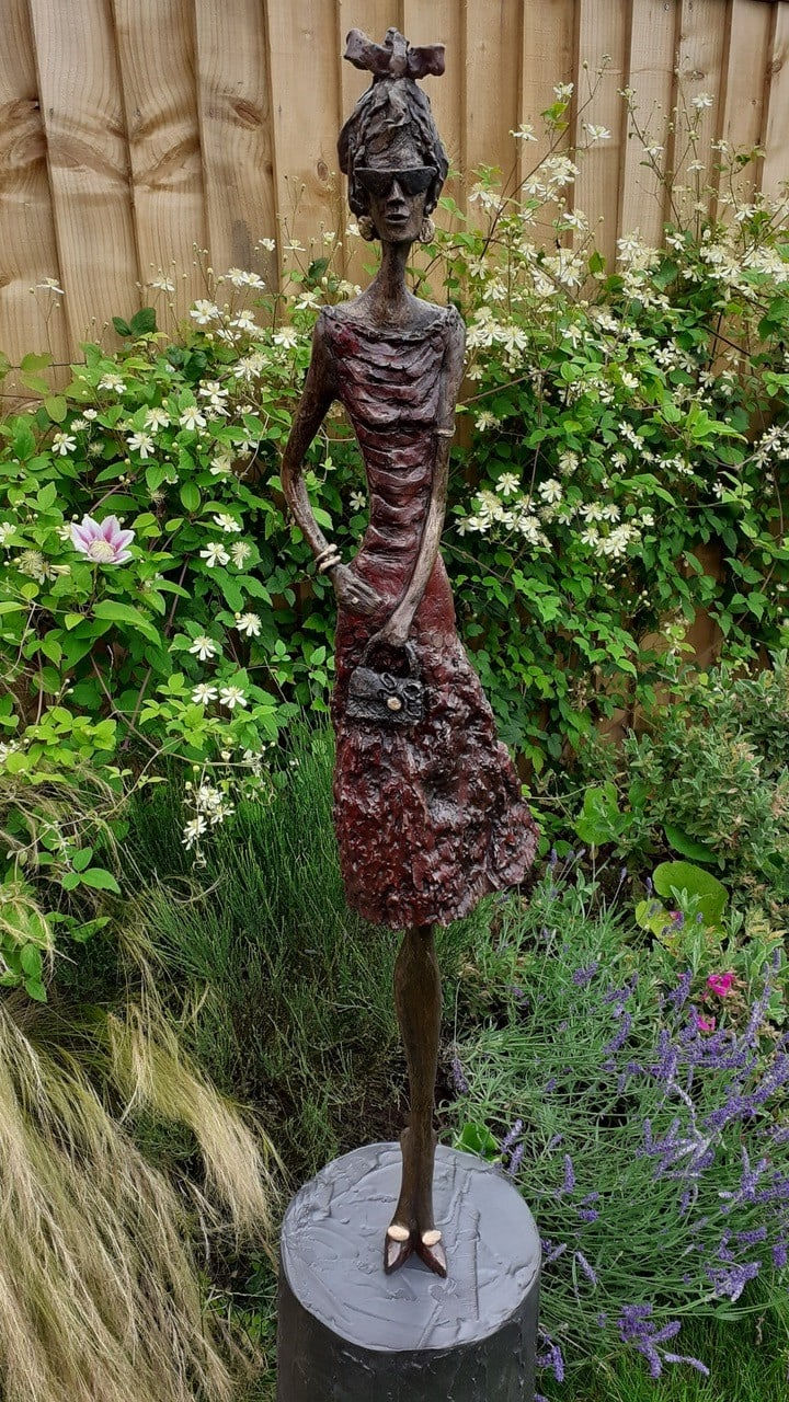 Sara Ingleby-Mackenzie, STILLETTA