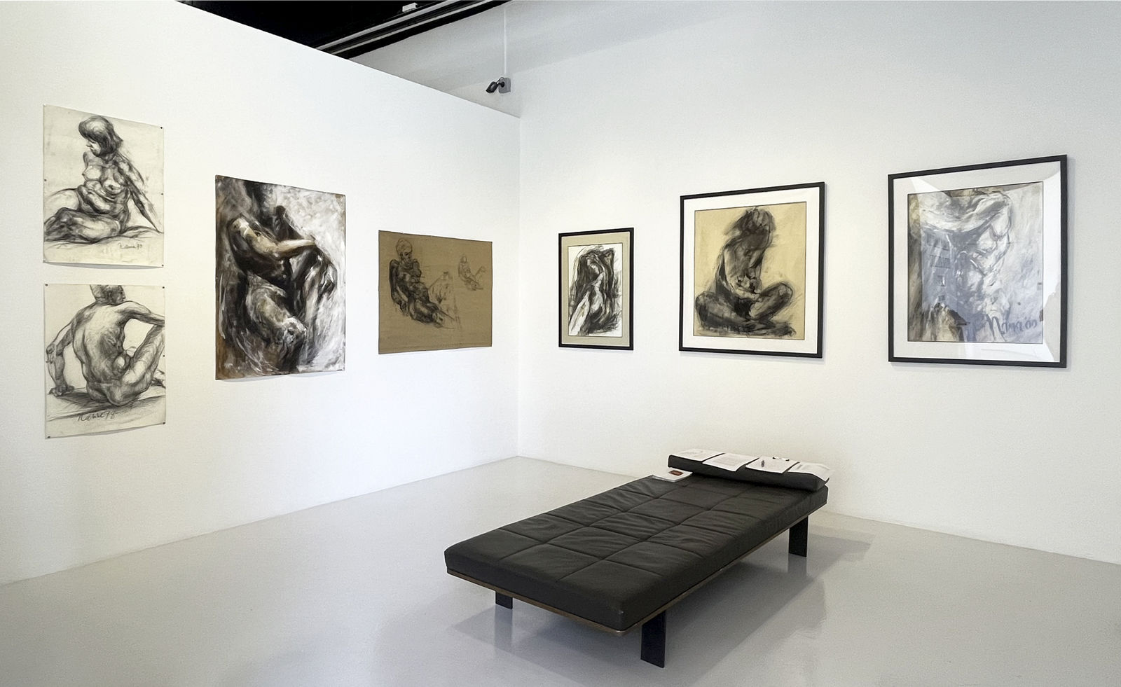 Solamalay Namasivayam, Charcoal study. Seated Nude "3/4" frontal view of chest cavity & abdominal structures, 1993