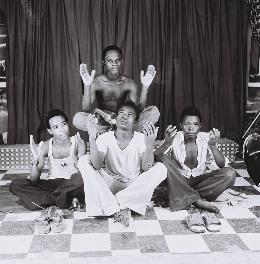 Samuel Fosso, Autoportrait from the series 70's Lifestyle, 1975-1978