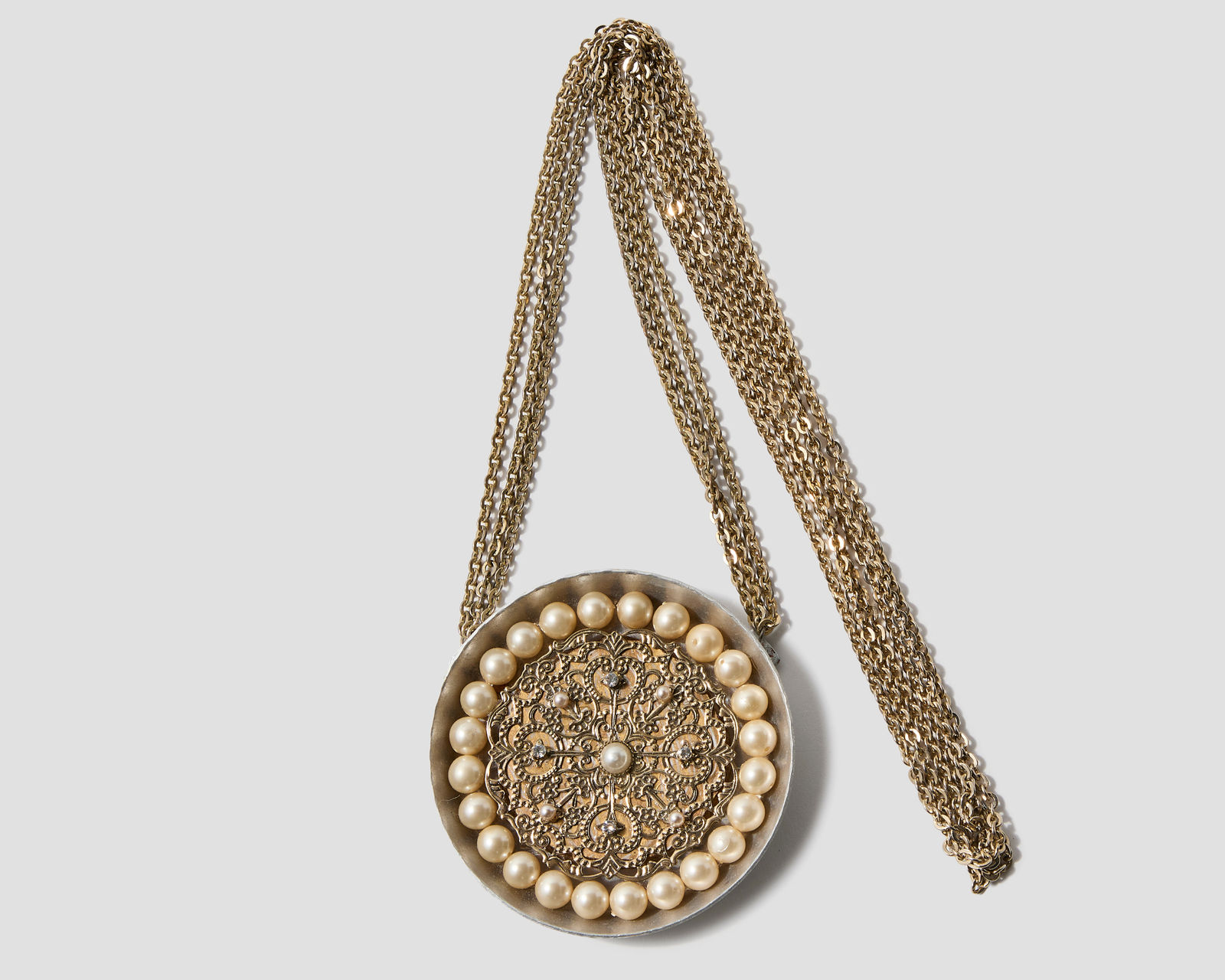 Robert Ebendorf, Ring Around the Rosie with a Pocketful of Pearls Necklace, 2025