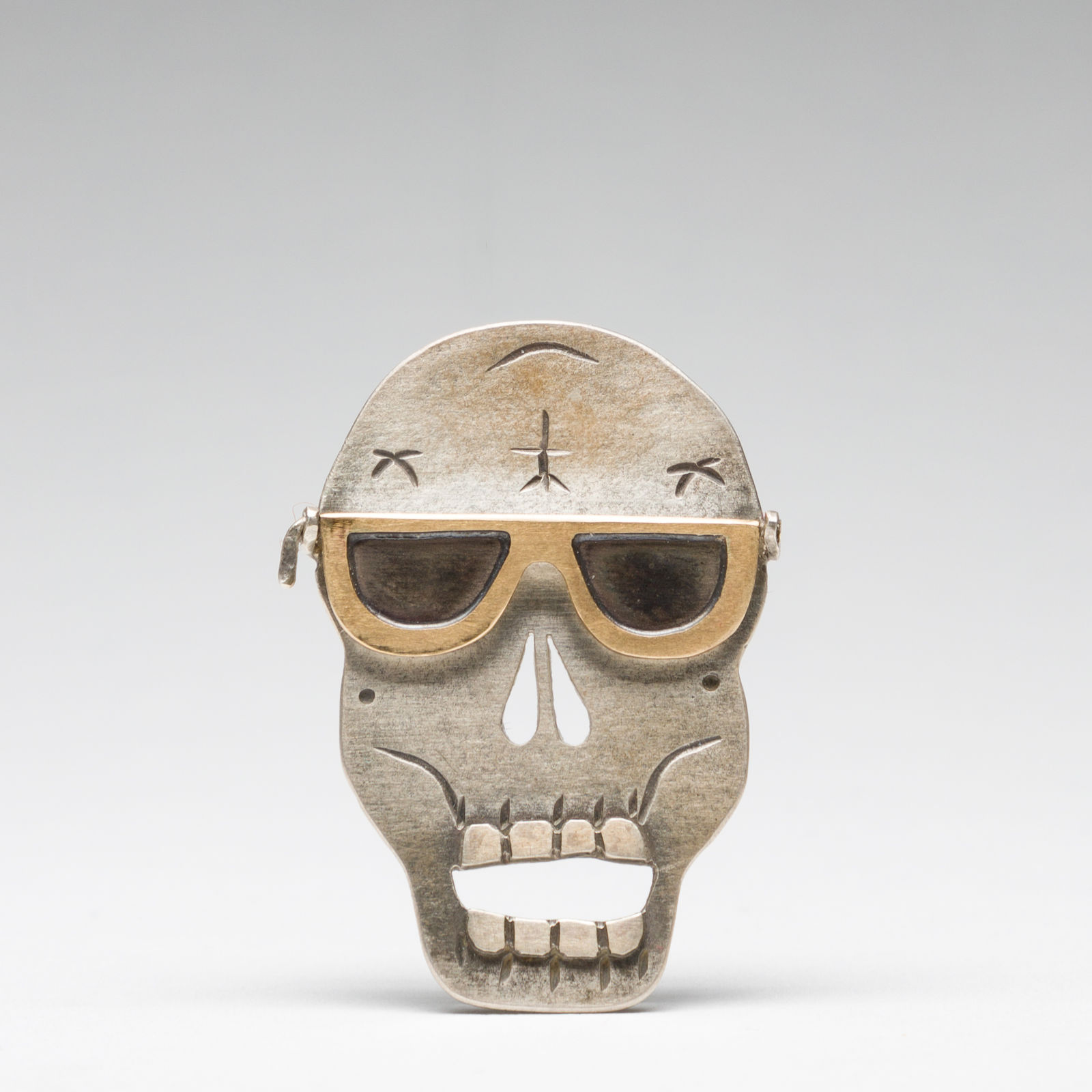 Carly Feddersen, Creeper Brooch 1, 2019