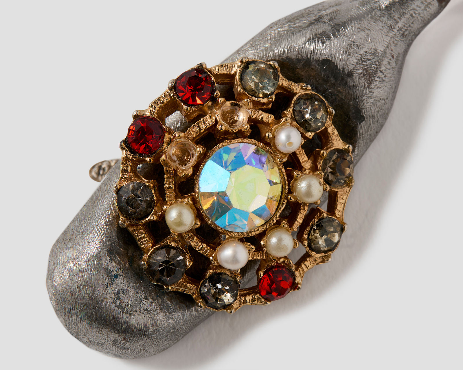 Robert Ebendorf, Badge of Courage Brooch, 2025