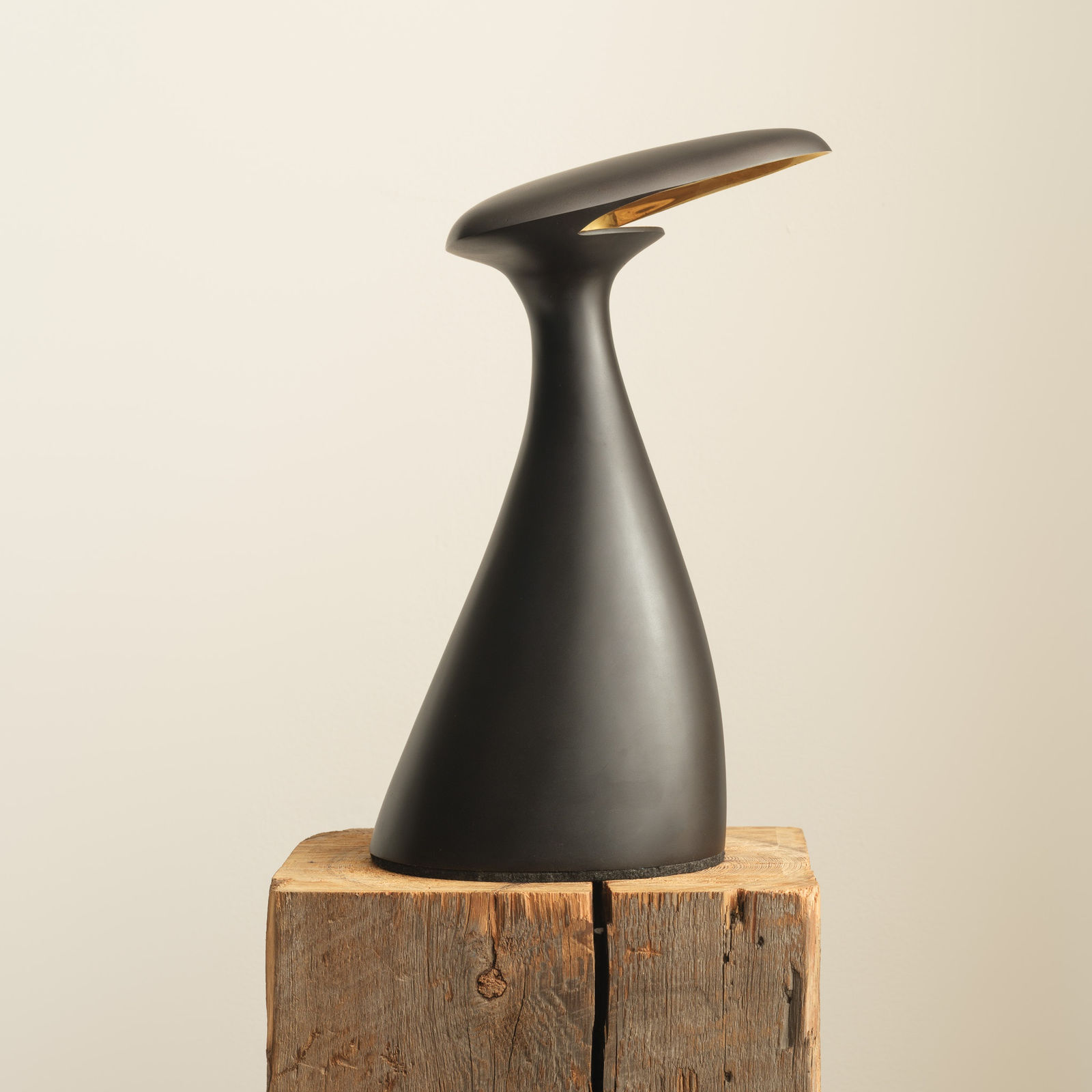 Manchot Table Lamp
