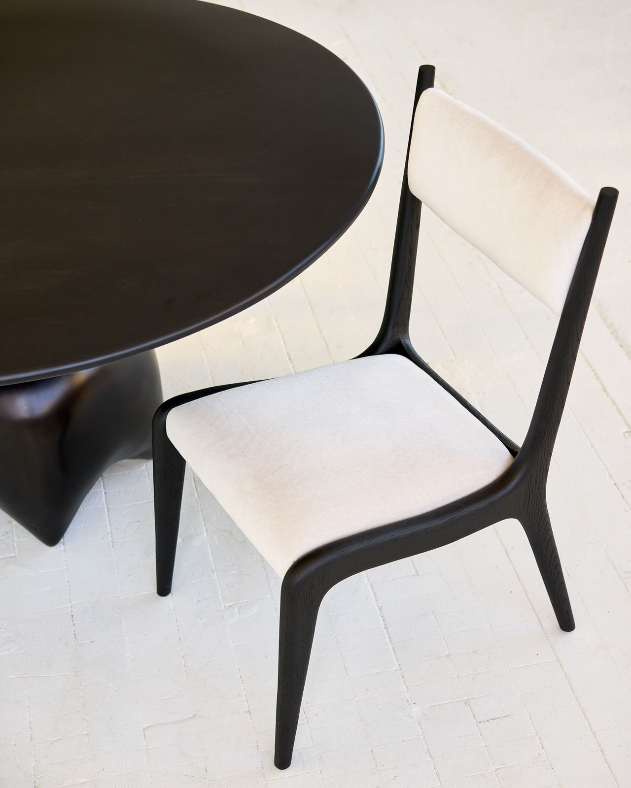 Malagana Dining Table