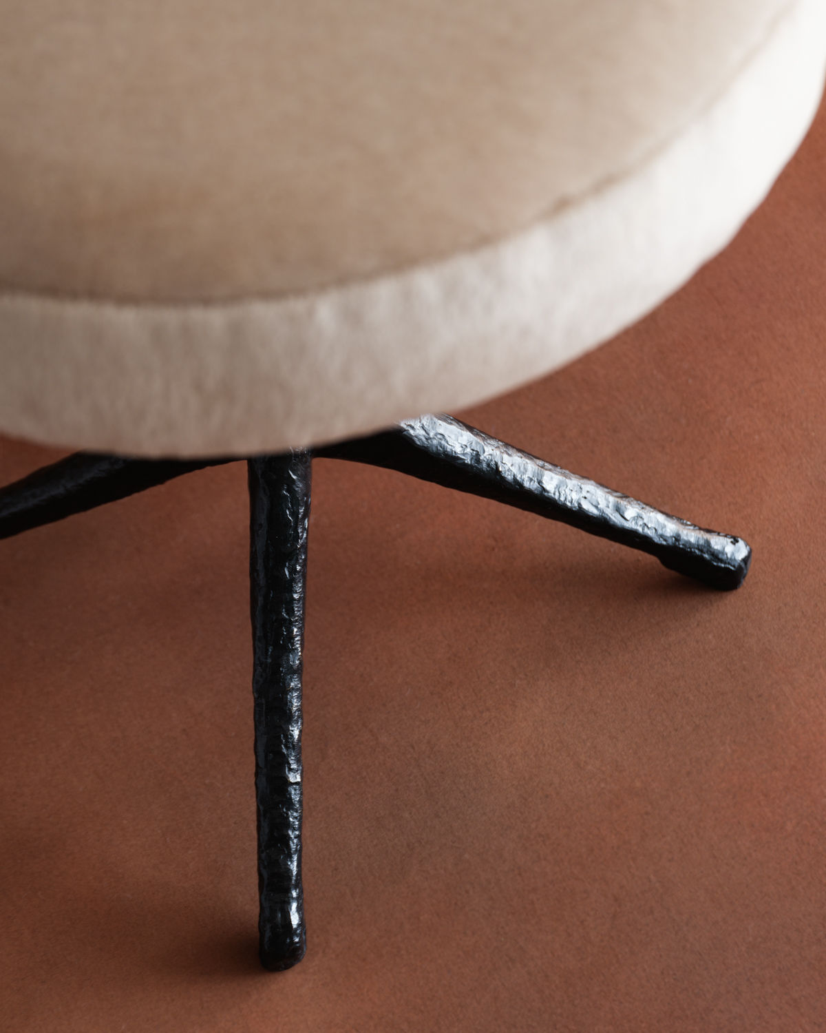Robin Stool - Black