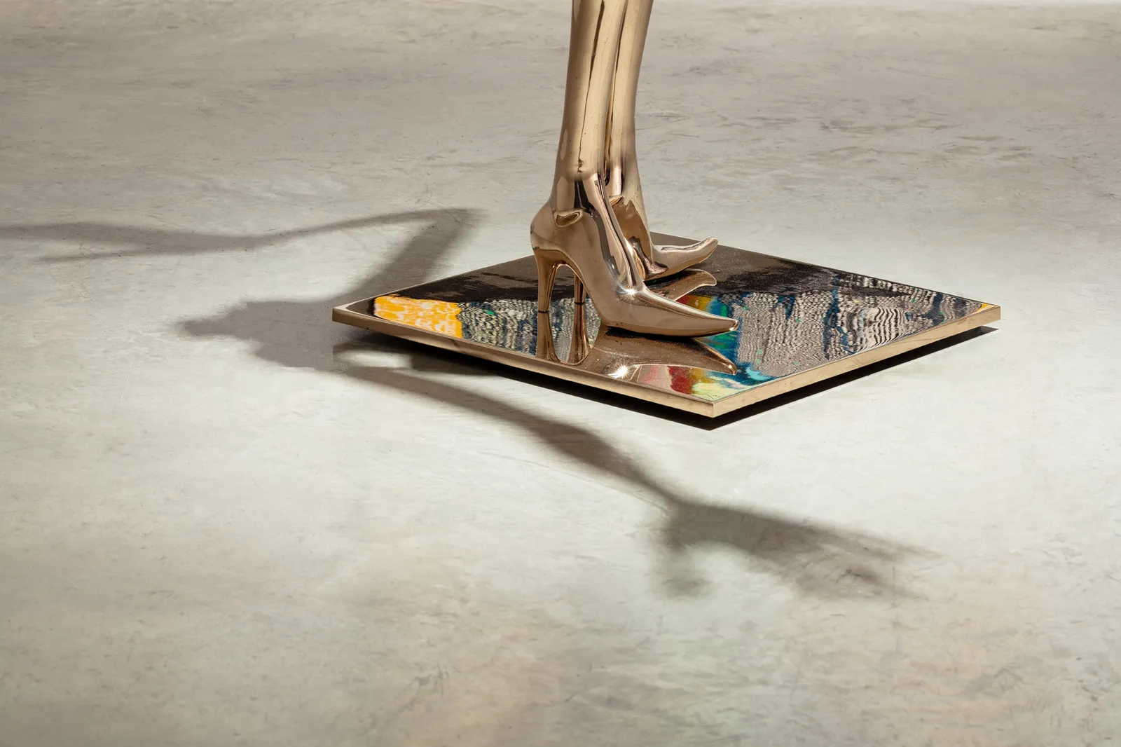 Del Kathryn Barton: sing blood-wings sing, installation view. albertz benda, New York. February 28 - April 13, 2019.