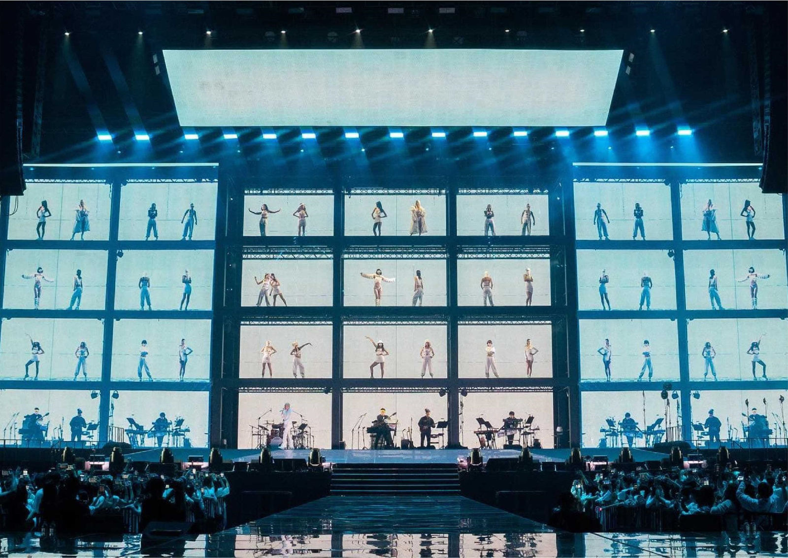 NICKTHEREAL “REALIVE” Concert Stage Design / Taiwan, B'in Live CO., LTD. / Taiwan