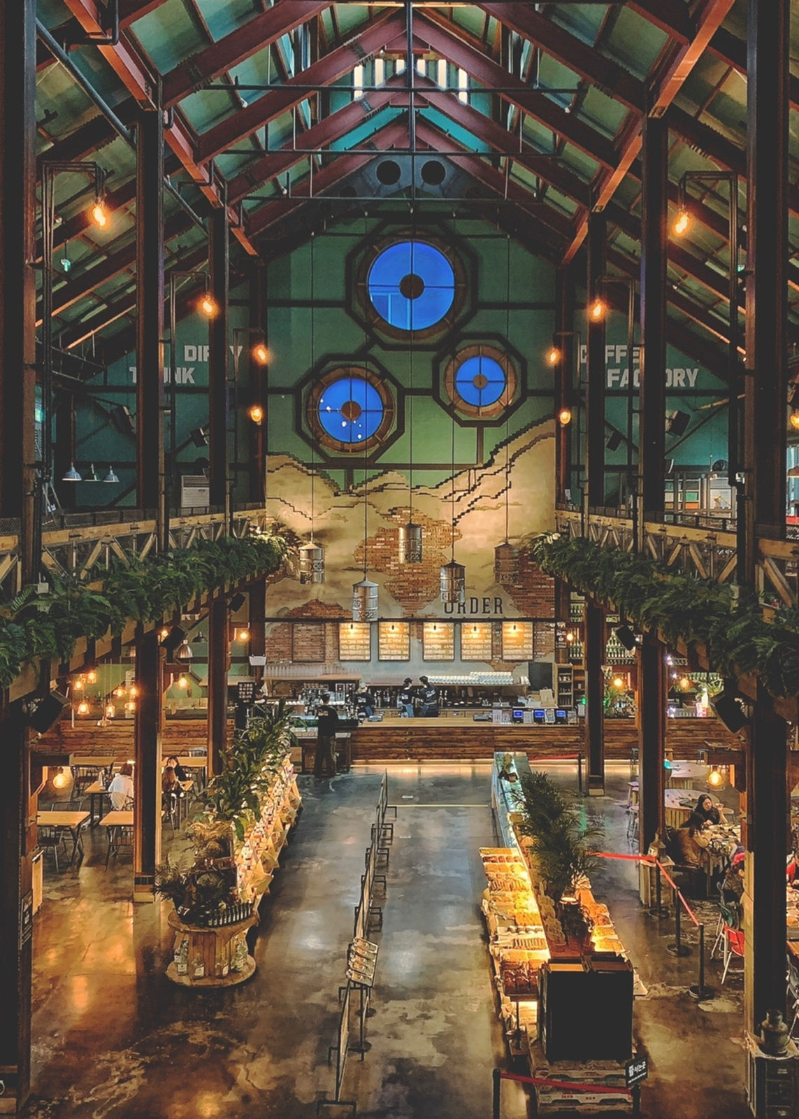 DIRTY TRUNK / Korea, CIC FNB Limited Liability Company / Korea