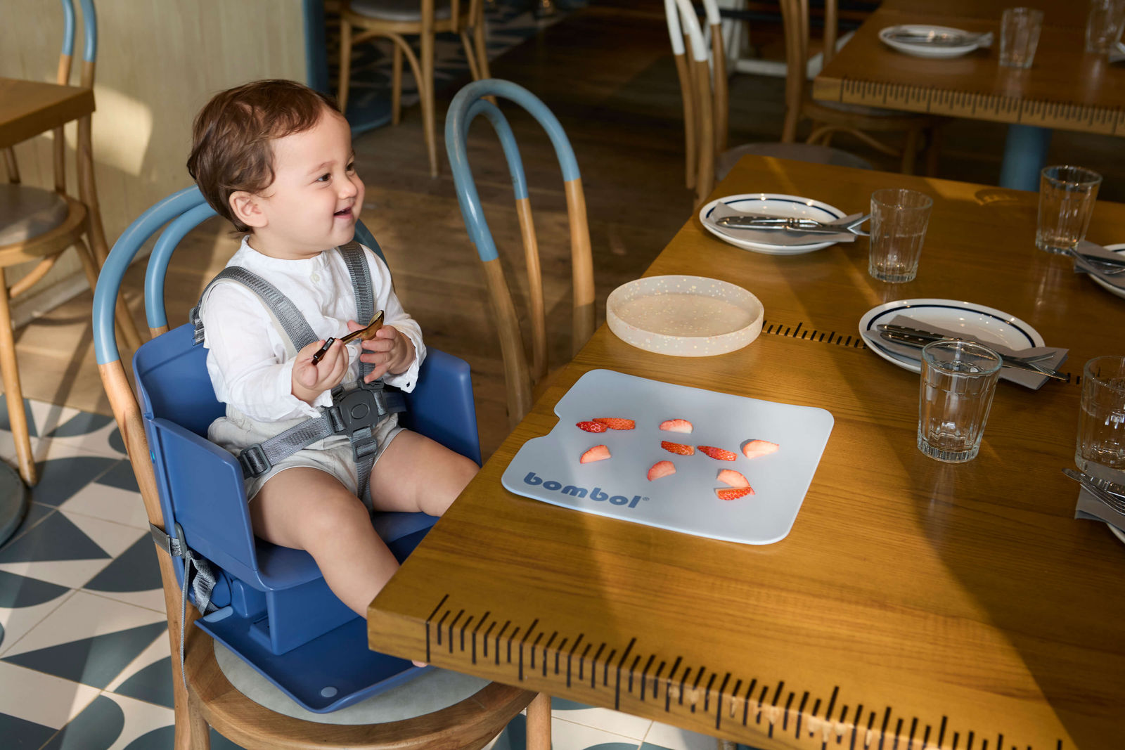 Ru™ Booster, Bombol Ltd / Hong Kong