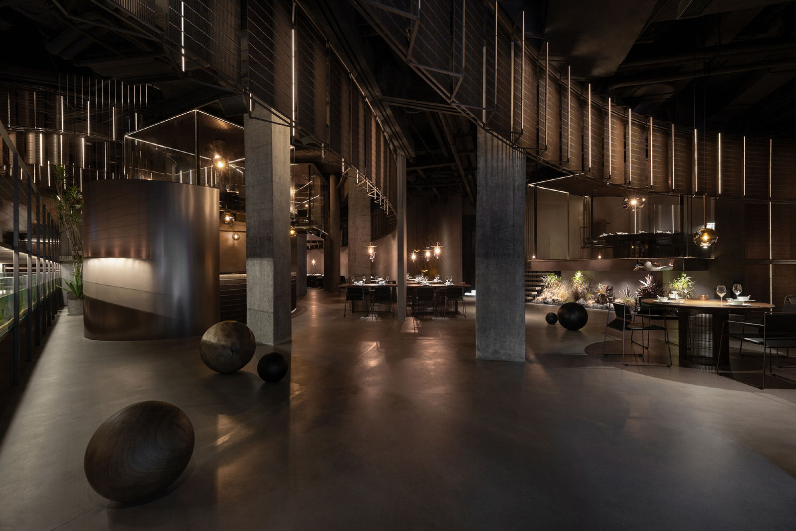 CHIC1699 / The Mainland, WARP WEFT DESIGN / The Mainland