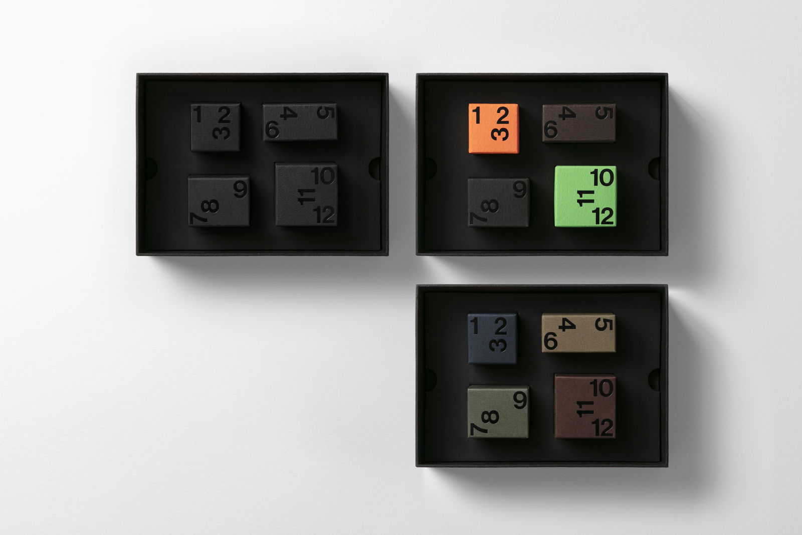 2022 BALANCE Calendar, Pengguin / Hong Kong