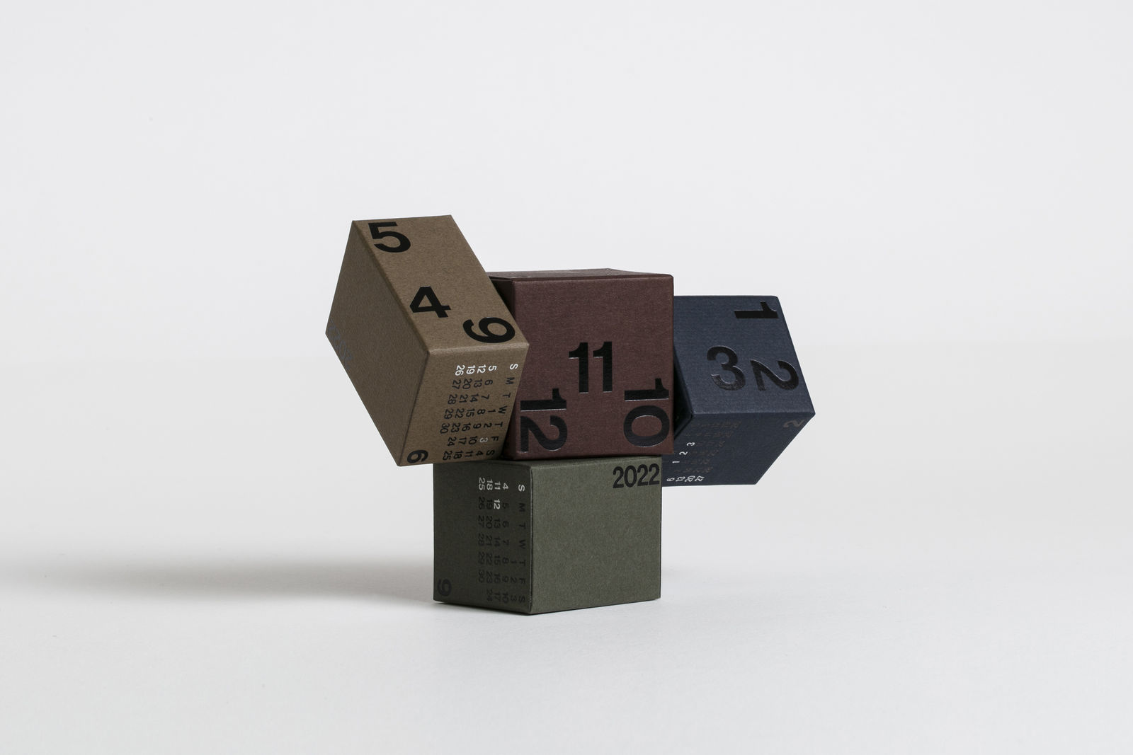 2022 BALANCE Calendar, Pengguin / Hong Kong