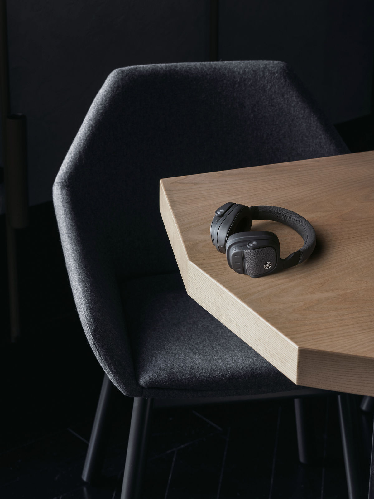 YH-L700A, Yamaha Corporation / Japan