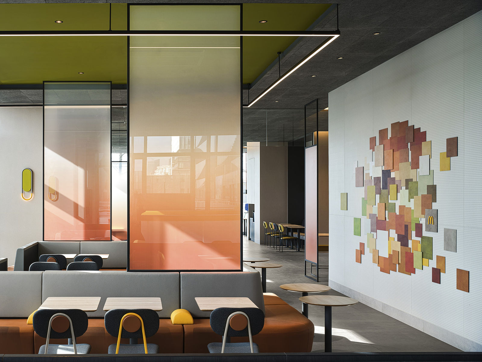 McDonald's Concept CUBE, Steve Leung Design Group / Hong Kong