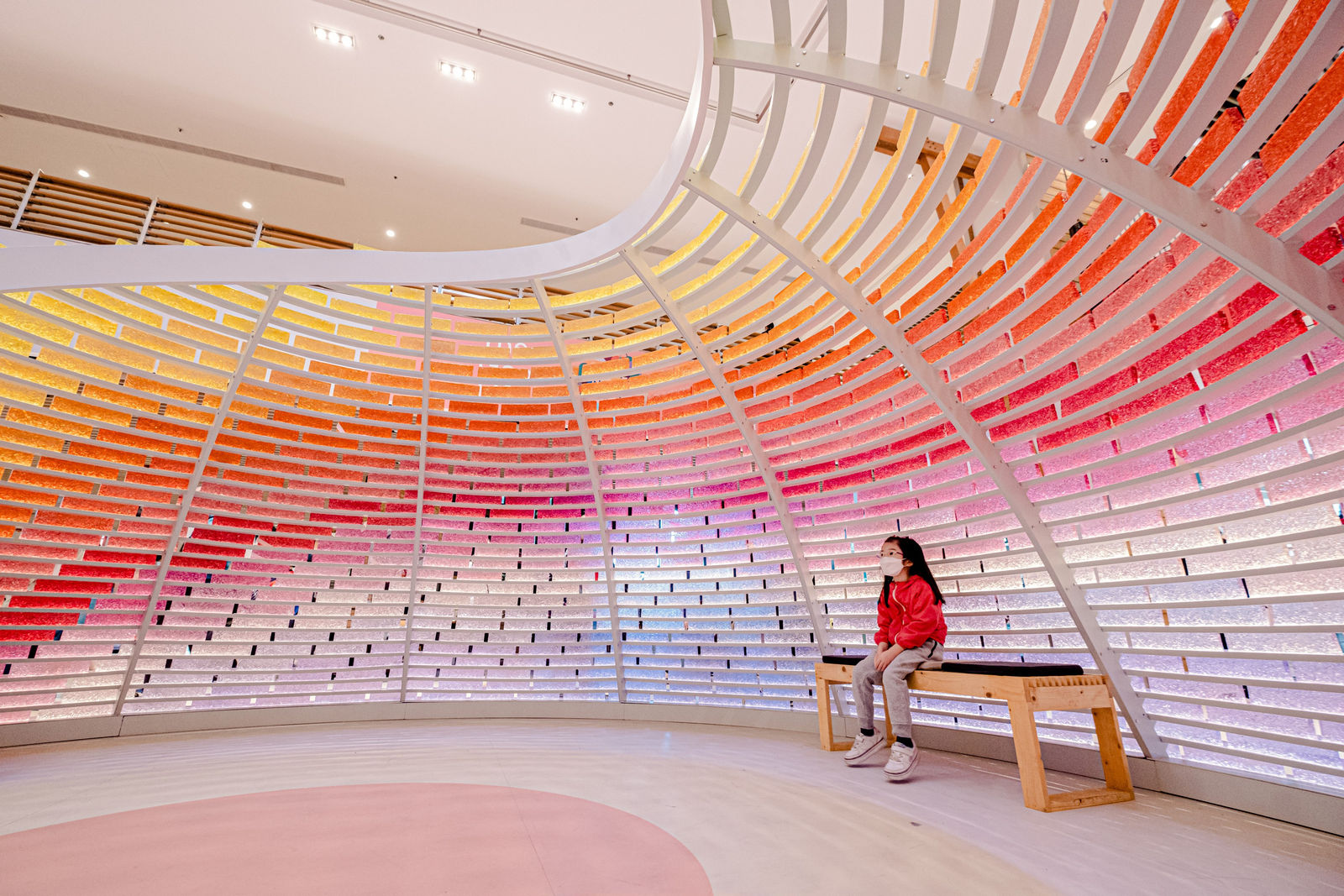 RECYCLED GLASS IGLOO & BOTTLE CAPS AURORA / Hong Kong, Arnold Wong, Keith Chan & Stephen Ip / Hong Kong