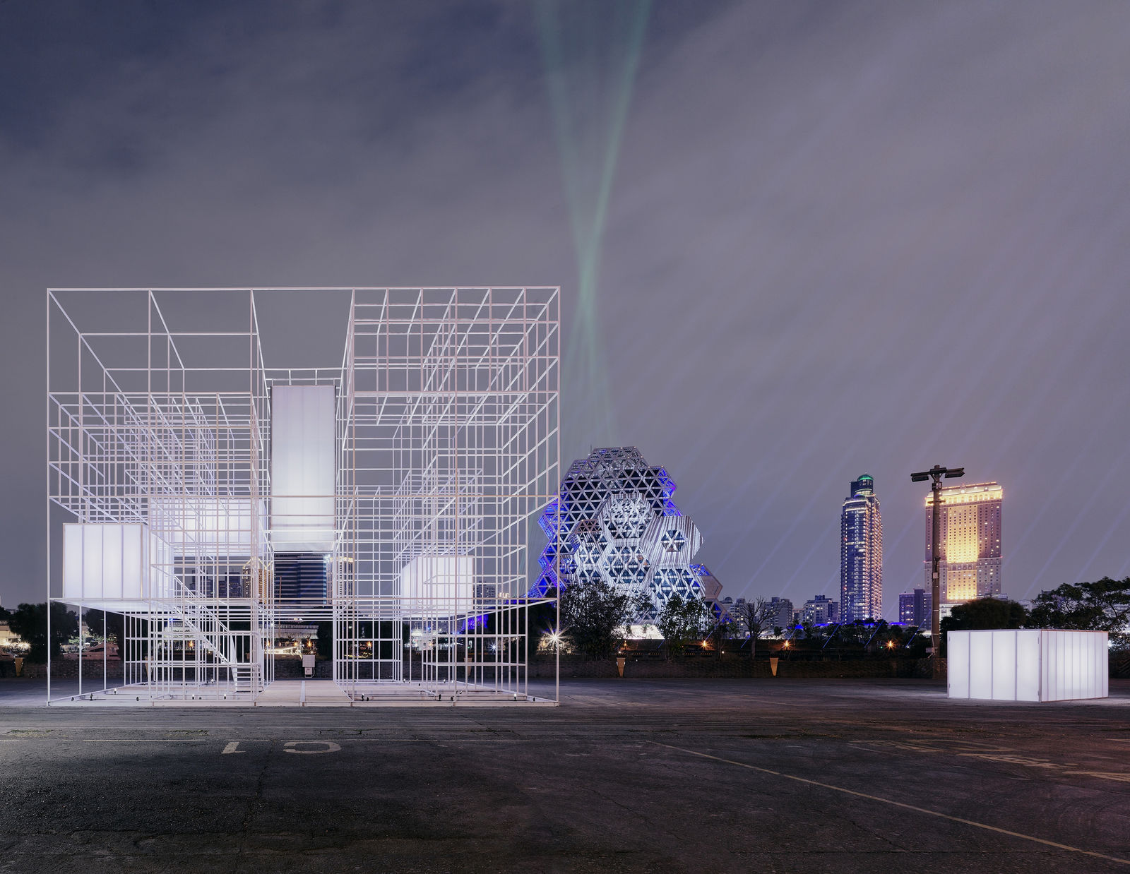 THE CUBE / Taiwan, Quality Innovation United / United Kingdom